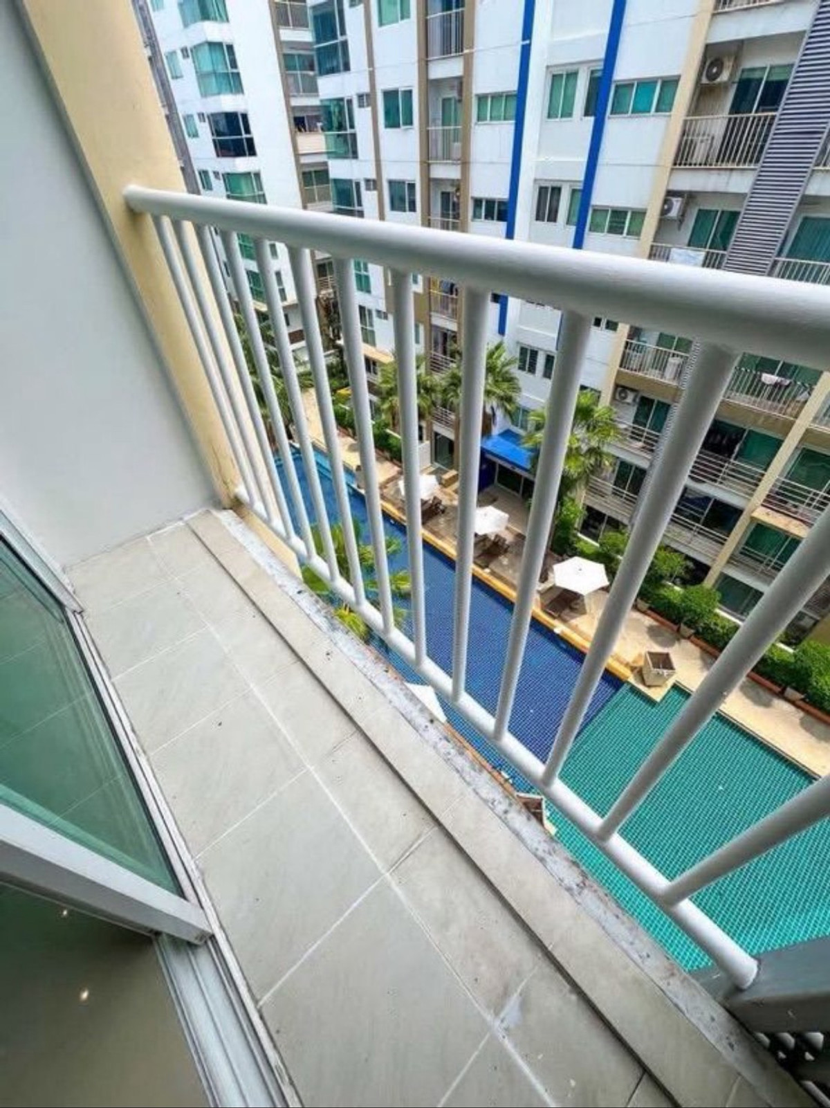 ให้เช่าคอนโดท่าพระ ตลาดพลู วุฒากาศ : ปล่อยเช่า  เมโทร ปาร์ค สาทร เฟส 1 รีโนเวทใหม่ เครื่องใช้ไฟฟ้าและเฟอร์นิเจอร์ใหม่หมดไม่เคยใช้งาน 