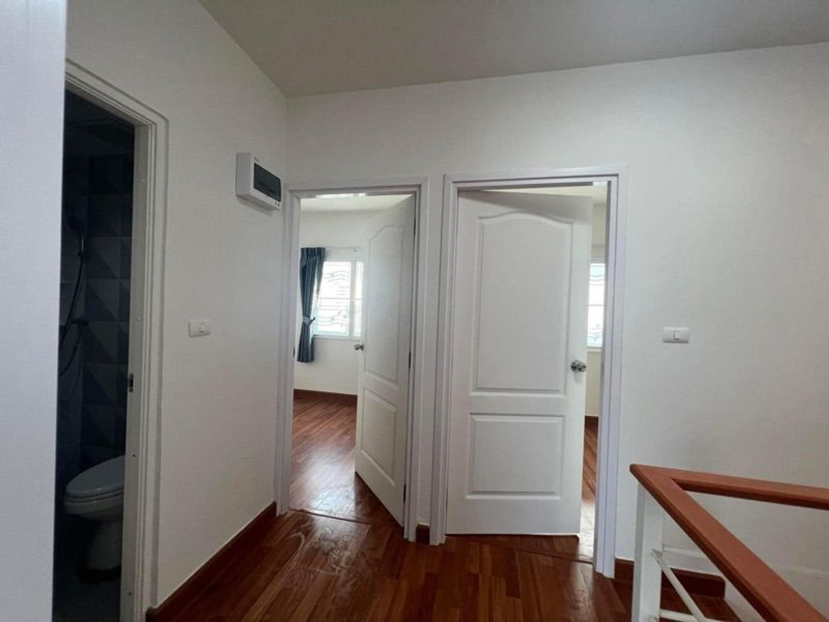 For SaleTownhomeBangna, Bearing, Lasalle : 21.4 sq m, 4 bedrooms, 2 bathrooms, 2-story townhome, Lalin Town Lio Bliss Theparak-Bang Bo.