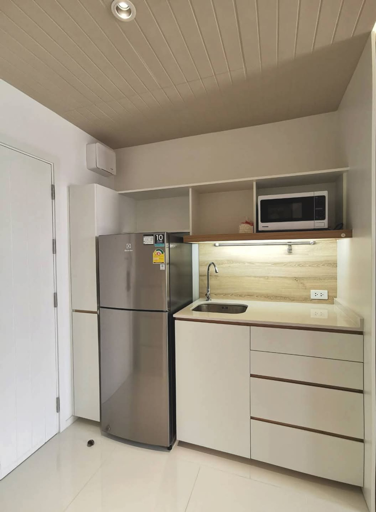 ให้เช่าคอนโดสยาม จุฬา สามย่าน : New Room Triple Y 1bed 34 Sqm Fullyfurnish 30,000-