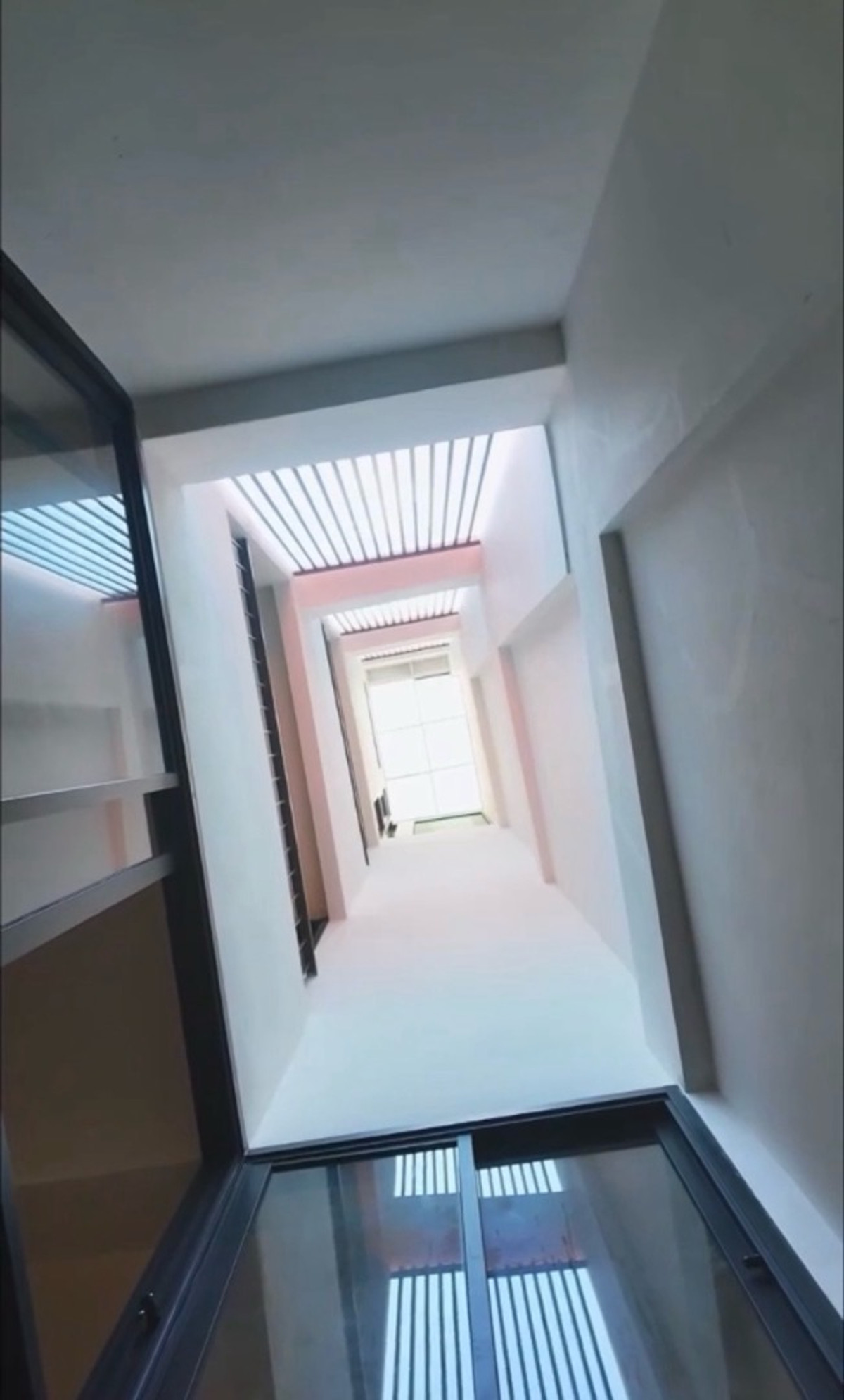 ขายอาคารพาณิชย์รัชดา ห้วยขวาง : ขายตึกอาคารพาณิชย์ ทำเลห้วยขวาง 4ชั้น 3นอน 5น้ำ 6.99ล้านบาท (รีโนเวท) เรียบร้อยแล้ว