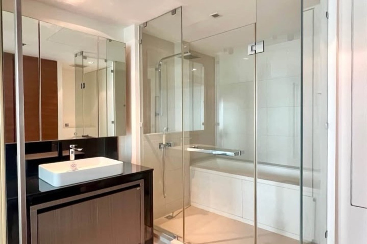 CondoWongwianyai, Charoennakor : 🔥 For Sale - Rent !! River View!! high floor 14++, North Facing !! 🔥 Code C20251000090..........The River, 1 bedroom, 1 bathroom, furnished, ready to move in, Special Deal!!📣📣