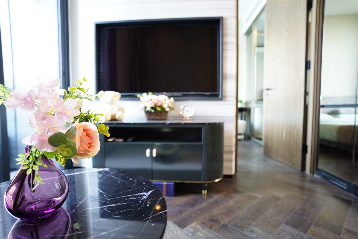 ให้เช่าคอนโดสุขุมวิท อโศก ทองหล่อ : • 𝐄𝐬𝐬𝐞 𝟑𝟔 • 𝟏 𝐁𝐞𝐝 𝟏 𝐁𝐚𝐭𝐡 • 𝟑𝟖 𝐒𝐪𝐦. • 𝟒𝟓𝟎𝟎𝟎 •  𝐅𝐮𝐥𝐥𝐲-𝐅𝐮𝐫𝐧𝐢𝐬𝐡𝐞𝐝  𝐋𝐢𝐧𝐞 𝐈𝐃 : 𝐕𝐚𝐬𝐬𝐢𝐥𝐲