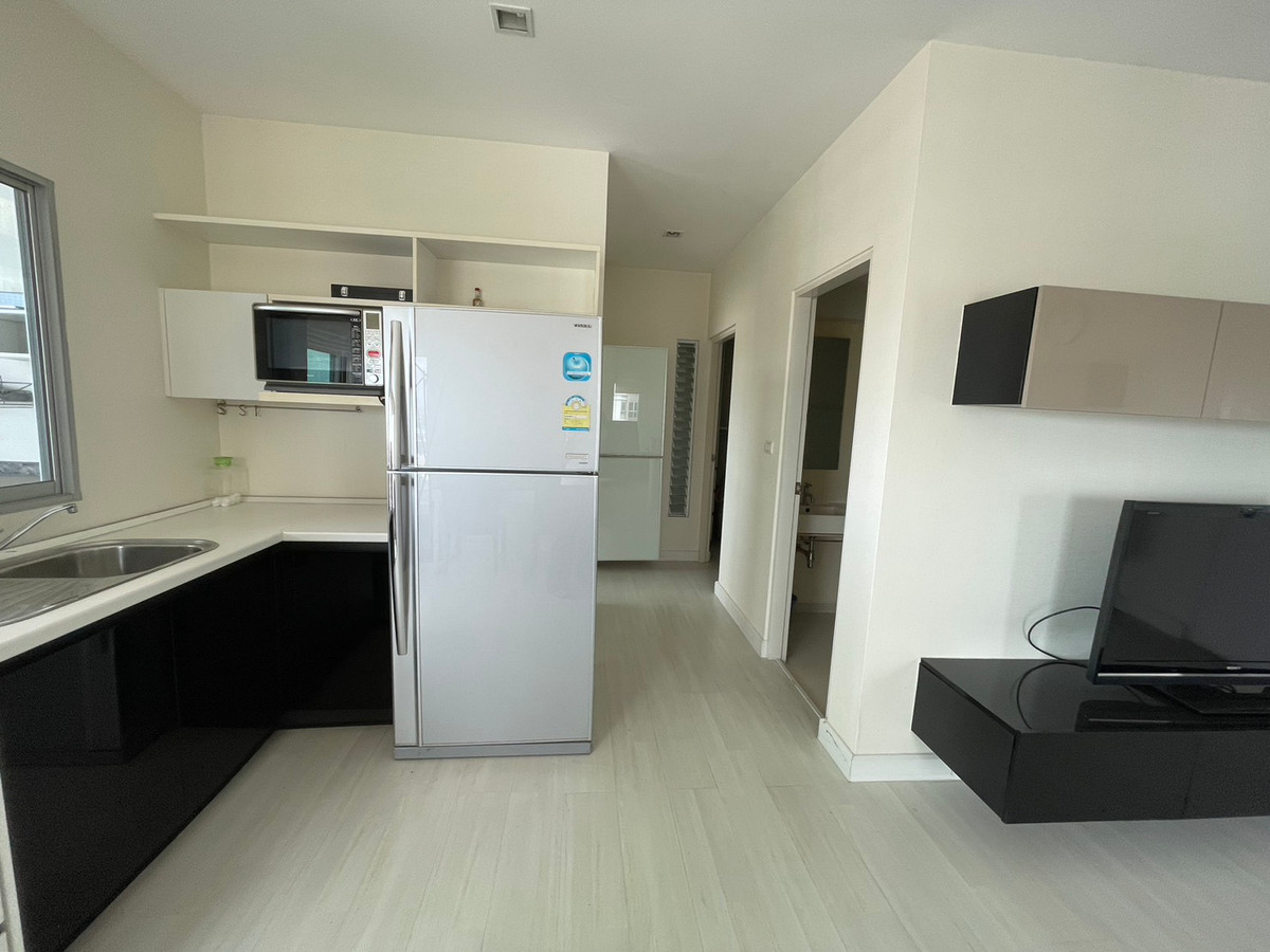 For SaleCondoLadprao, Central Ladprao : Where can I find this price? Selling for only 4.5 m The Room Ratchada-Ladprao, large room 62 sqm, 2 bedrooms, high floor, best view in the project, near MRT Ladprao, very convenient to travel.  If interested, you can make an appointment to view at 064-669