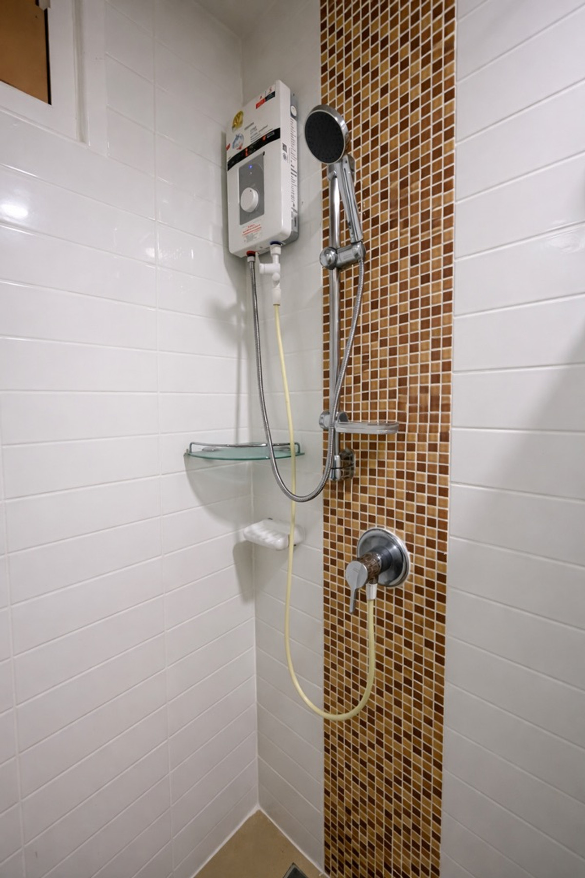 ให้เช่าคอนโดท่าพระ ตลาดพลู วุฒากาศ : ปล่อยเช่า  เมโทร ปาร์ค สาทร เฟส 1 รีโนเวทใหม่ เครื่องใช้ไฟฟ้าและเฟอร์นิเจอร์ใหม่หมดไม่เคยใช้งาน 