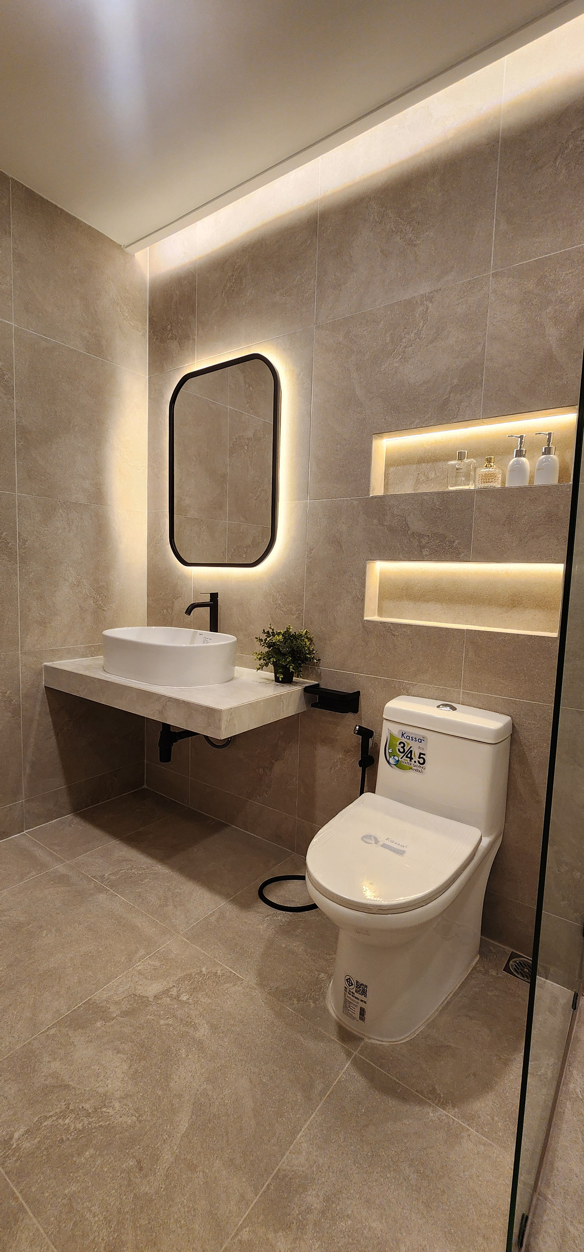 ขายทาวน์โฮมนวมินทร์ รามอินทรา : ขายทาวเฮ้าส์หมู่บ้านเลิศอุบล  รีโนเวทใหม่ 16 ตรว. 