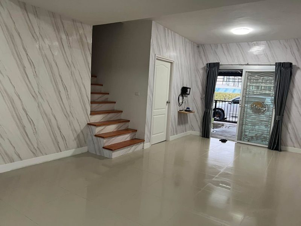 For SaleTownhomeBangna, Bearing, Lasalle : 21.4 sq m, 4 bedrooms, 2 bathrooms, 2-story townhome, Lalin Town Lio Bliss Theparak-Bang Bo.
