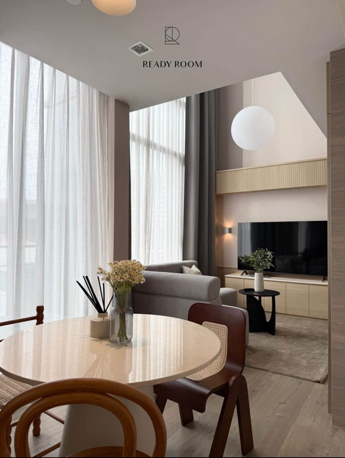 ให้เช่าคอนโดลาดพร้าว เซ็นทรัลลาดพร้าว : The crest park residence
Duplex 50sqm 

1198/6 ชั้น4 
Floor 4. Fully furnished as pictured . 
ตกแต่งครบ พร้อมเครื่องใช้ไฟฟ้า