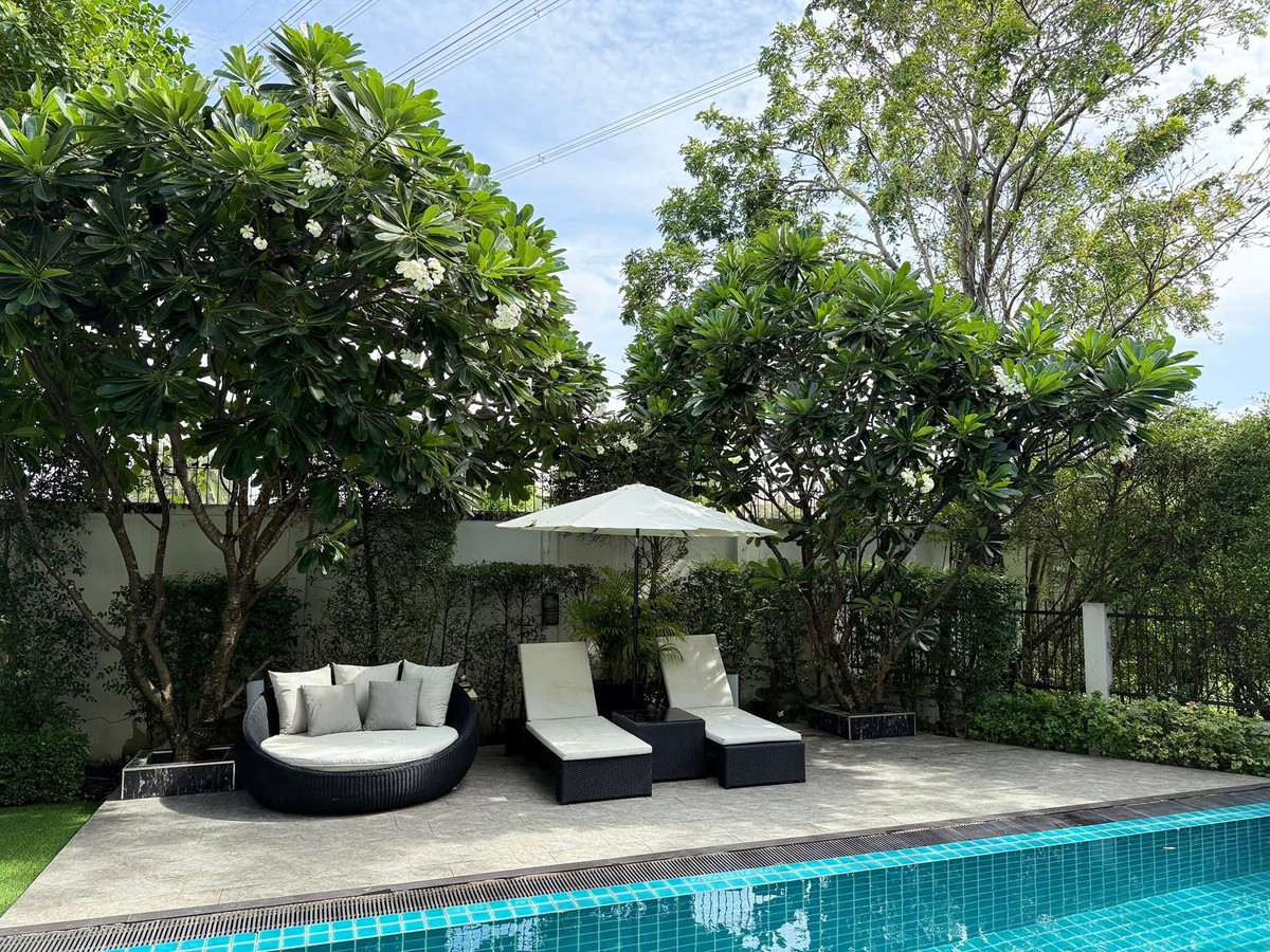 For RentHouseBangna, Bearing, Lasalle : Luxury Pool Villa for Rent & Sale – Blue Lagoon 2, Bangna