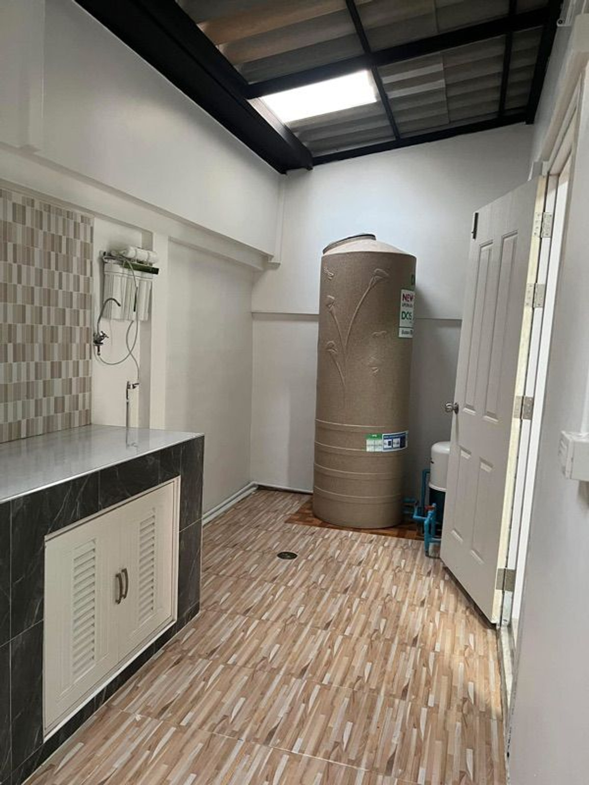 For SaleTownhomeBangna, Bearing, Lasalle : 21.4 sq m, 4 bedrooms, 2 bathrooms, 2-story townhome, Lalin Town Lio Bliss Theparak-Bang Bo.