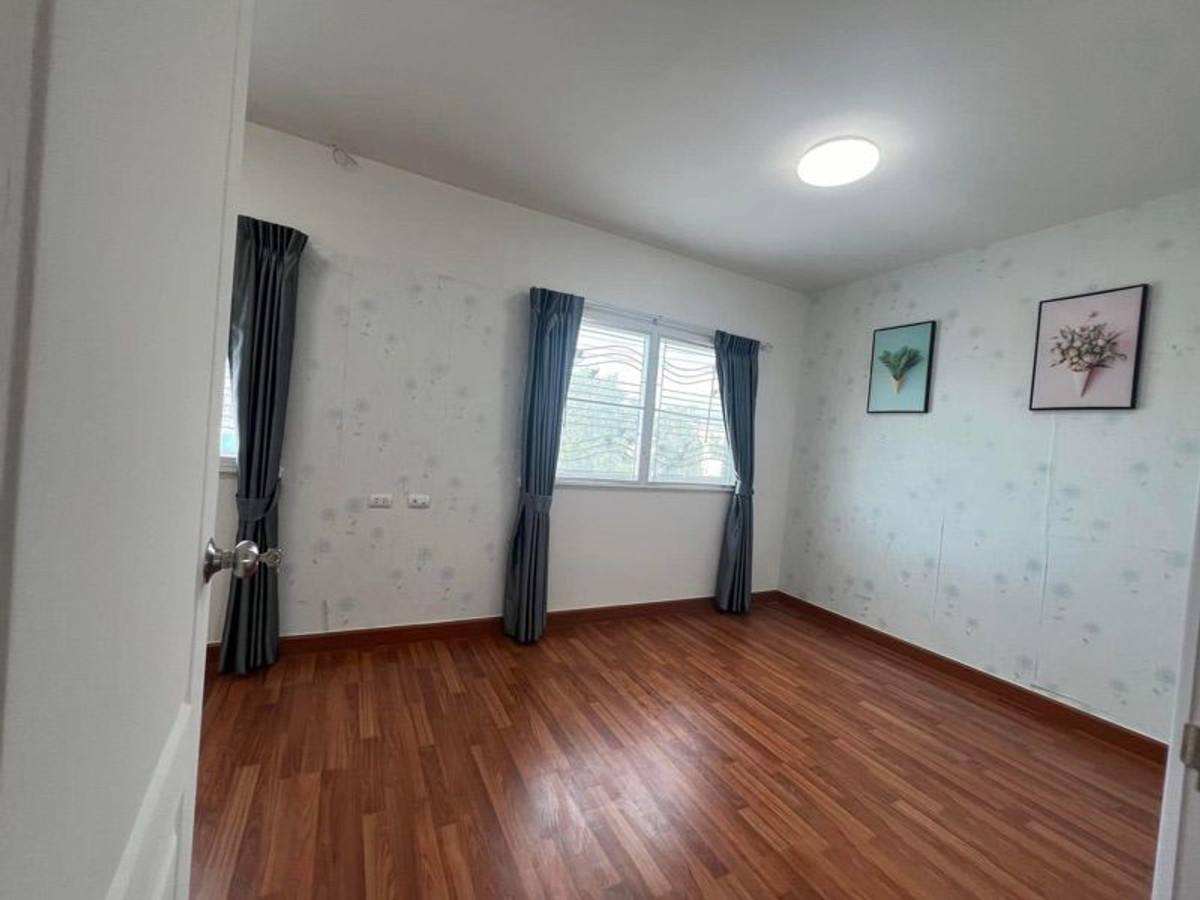 For SaleTownhomeBangna, Bearing, Lasalle : 21.4 sq m, 4 bedrooms, 2 bathrooms, 2-story townhome, Lalin Town Lio Bliss Theparak-Bang Bo.