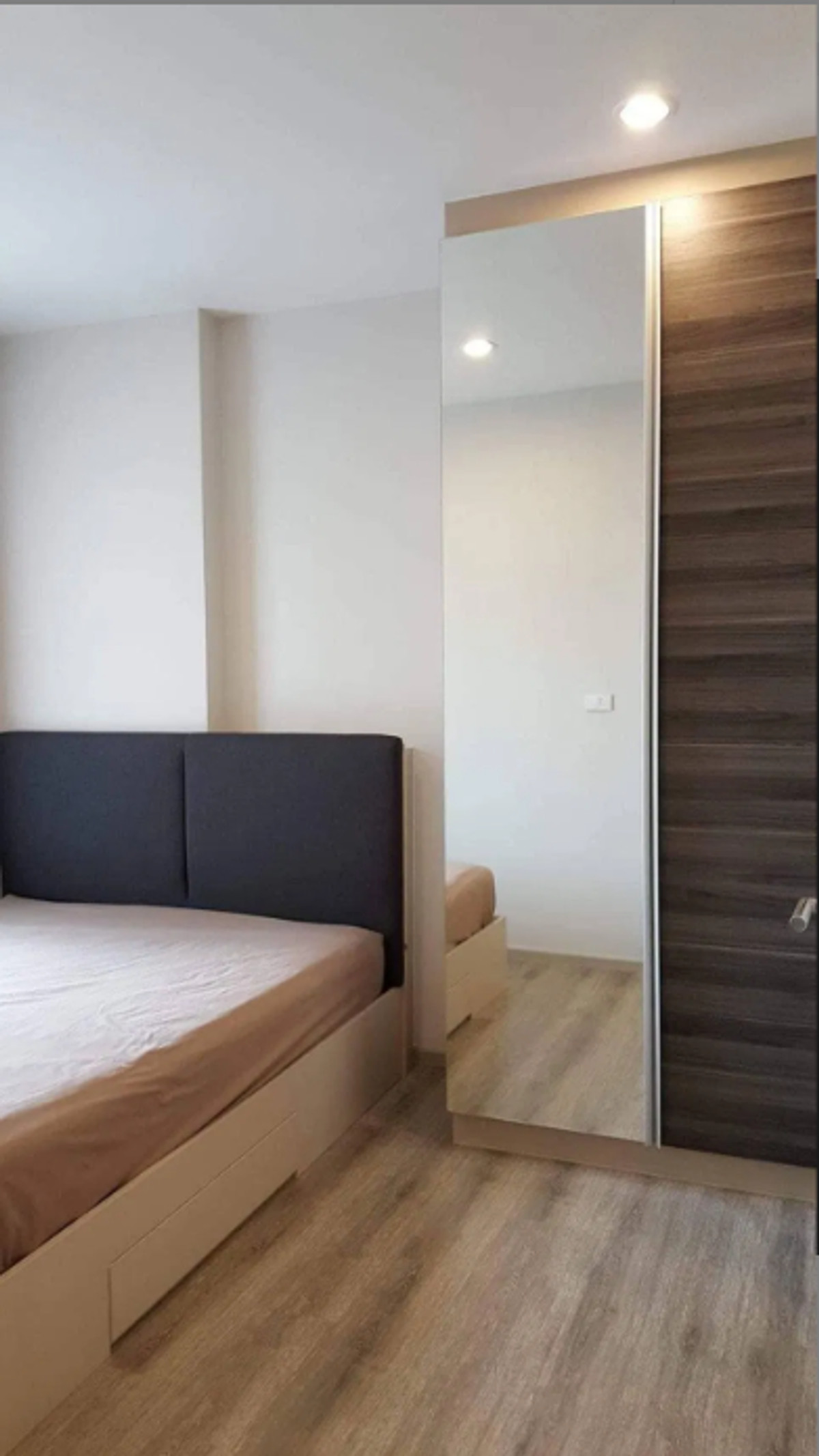 For RentCondoAri,Anusaowaree : Centric Aree Station 35 sq.m. Please add LINE ID @806qphgn o8415o5483