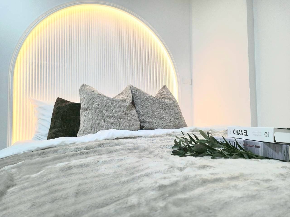 ขายคอนโดอ่อนนุช อุดมสุข : 🔥 WORKING IN SUKHUMVIT? BUY IT. PAY LESS.
Lumpini Center สุขุมวิท 77 – ห้องใหญ่ รีโนเวทใหม่ เฟอร์ครบ