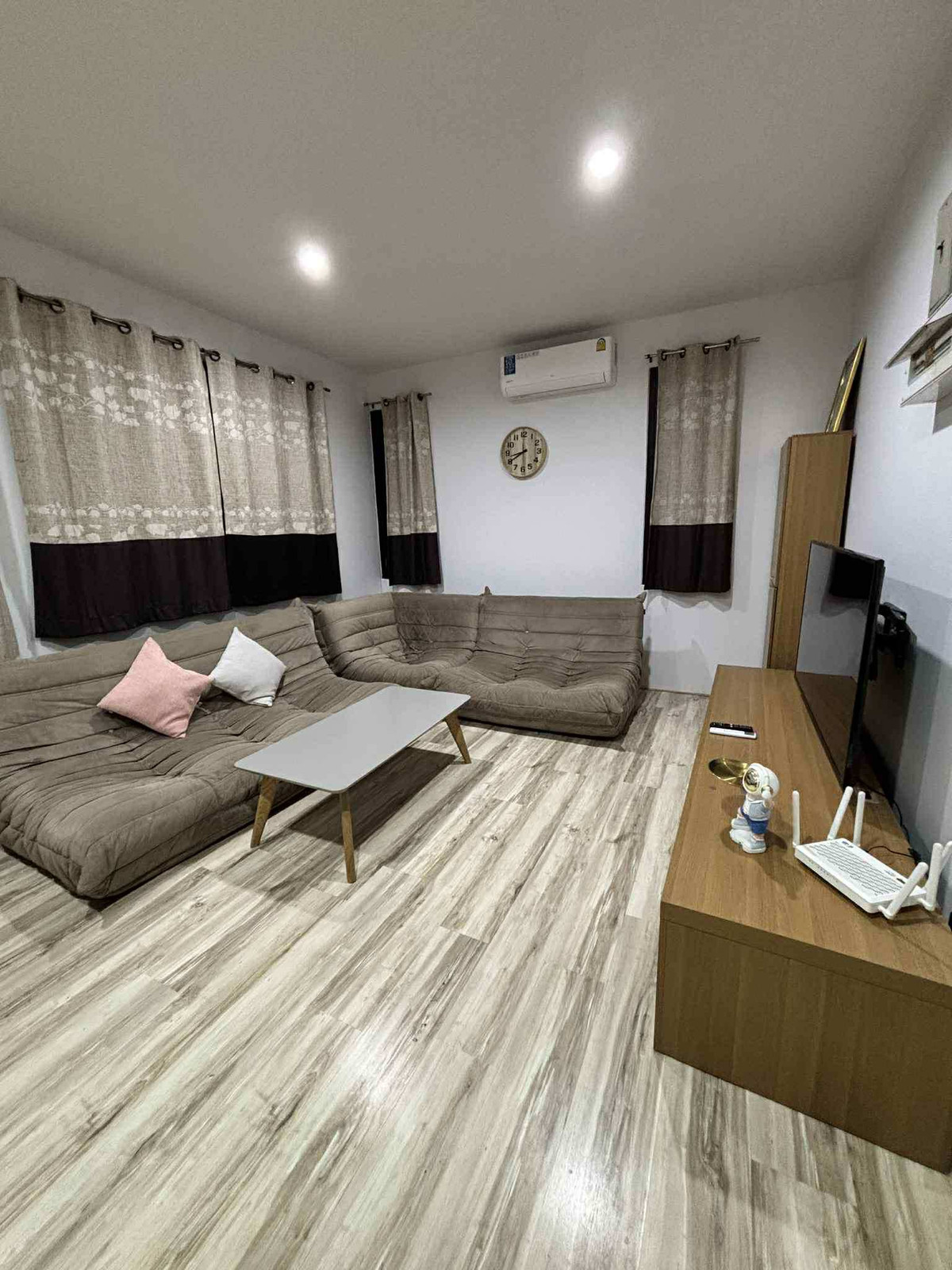 ขายบ้านลาดพร้าว เซ็นทรัลลาดพร้าว : ที่ดิน 98ตรว พื้นที่ใช้สอย 460ตรม 5นอน4น้ำ บ้านเดี่ยว 2 ชั้น โชคขัย 4 ลาดพร้าว 32 จตุจักร