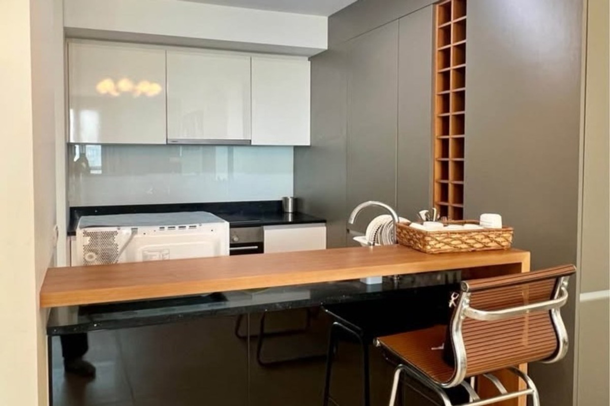 CondoWongwianyai, Charoennakor : 🔥 For Sale - Rent !! River View!! high floor 14++, North Facing !! 🔥 Code C20251000090..........The River, 1 bedroom, 1 bathroom, furnished, ready to move in, Special Deal!!📣📣