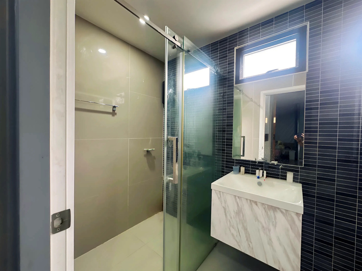 ขายทาวน์โฮมลาดกระบัง สุวรรณภูมิ : 🎯 ขาย Patio อ่อนนุช–มอเตอร์เวย์ | ทาวน์โฮม 3 ชั้น บ้านริม พร้อมอยู่ ไม่ต้องปรับปรุง 🌿 