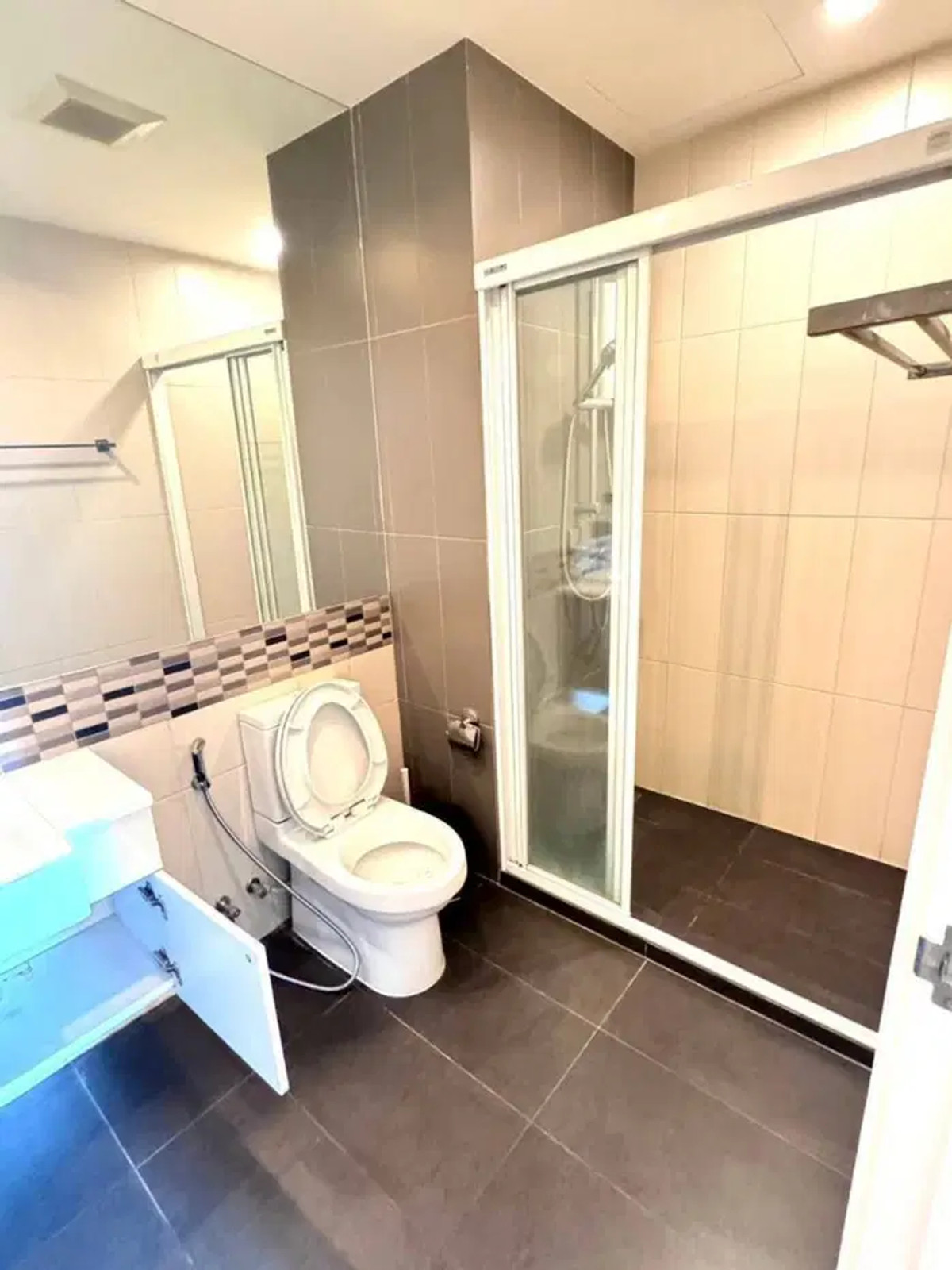 For RentCondoAri,Anusaowaree : Centric Aree Station 56 sq.m. Please add LINE ID @806qphgn 