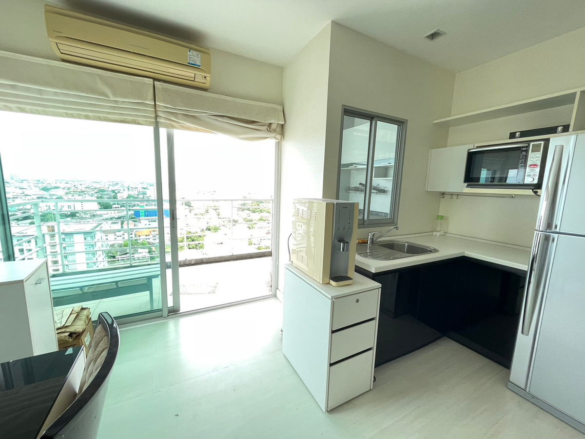 For SaleCondoLadprao, Central Ladprao : Where can I find this price? Selling for only 4.5 m The Room Ratchada-Ladprao, large room 62 sqm, 2 bedrooms, high floor, best view in the project, near MRT Ladprao, very convenient to travel.  If interested, you can make an appointment to view at 064-669