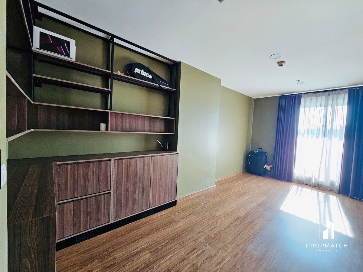 ขายคอนโดรัชดา ห้วยขวาง : ราคาโคตรจะจึ้ง Rhythm Ratchada ขายแค่ 3.8 m ห้องใหญ่ 46 sqm นะจ้ะ ไม่ใช่ห้องเล็ก ติด Mrt รัชดา 0 เมตร สนใจนัดชมได้เลย 064-6696546 มินนี่  