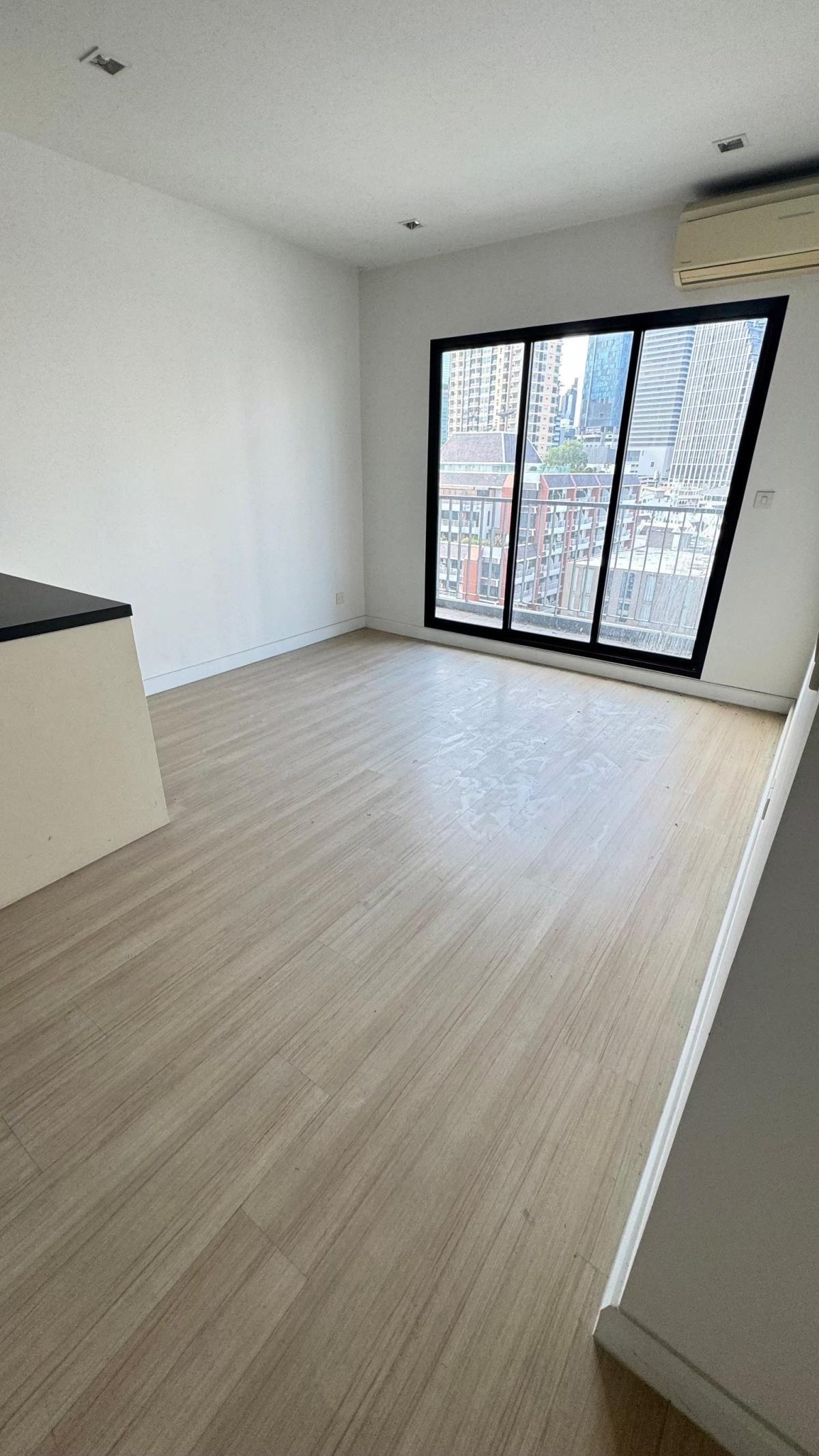 For SaleCondoSathorn, Narathiwat : 03/04/2026, The Seed Mingle 2 Bed 2 Bath in the heart of Lumpini
For sale at 7.49 million THB or for rent at only 30,000 THB/month, complete with full amenities! 0642748883