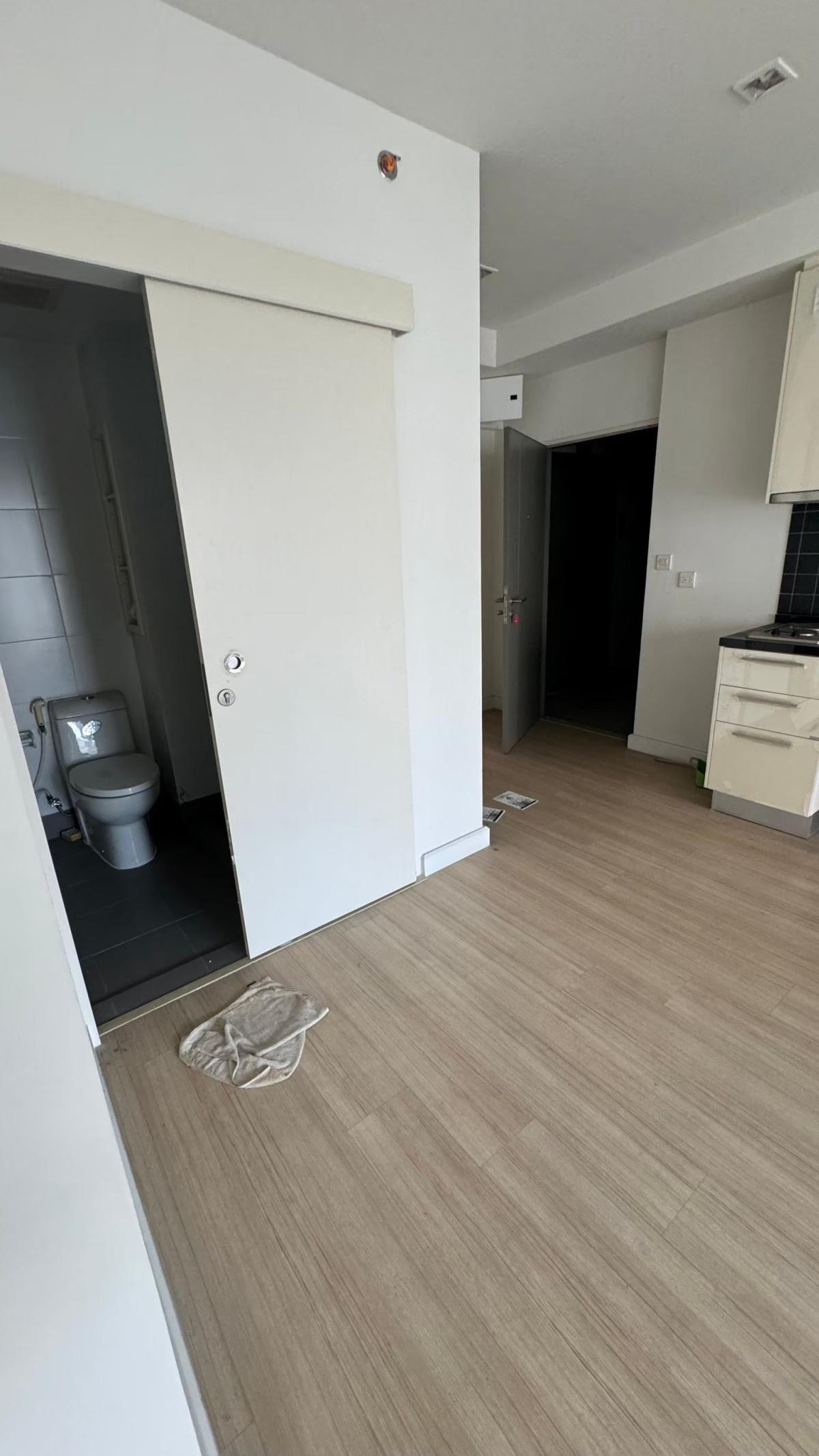 For SaleCondoSathorn, Narathiwat : 03/04/2026, The Seed Mingle 2 Bed 2 Bath in the heart of Lumpini
For sale at 7.49 million THB or for rent at only 30,000 THB/month, complete with full amenities! 0642748883