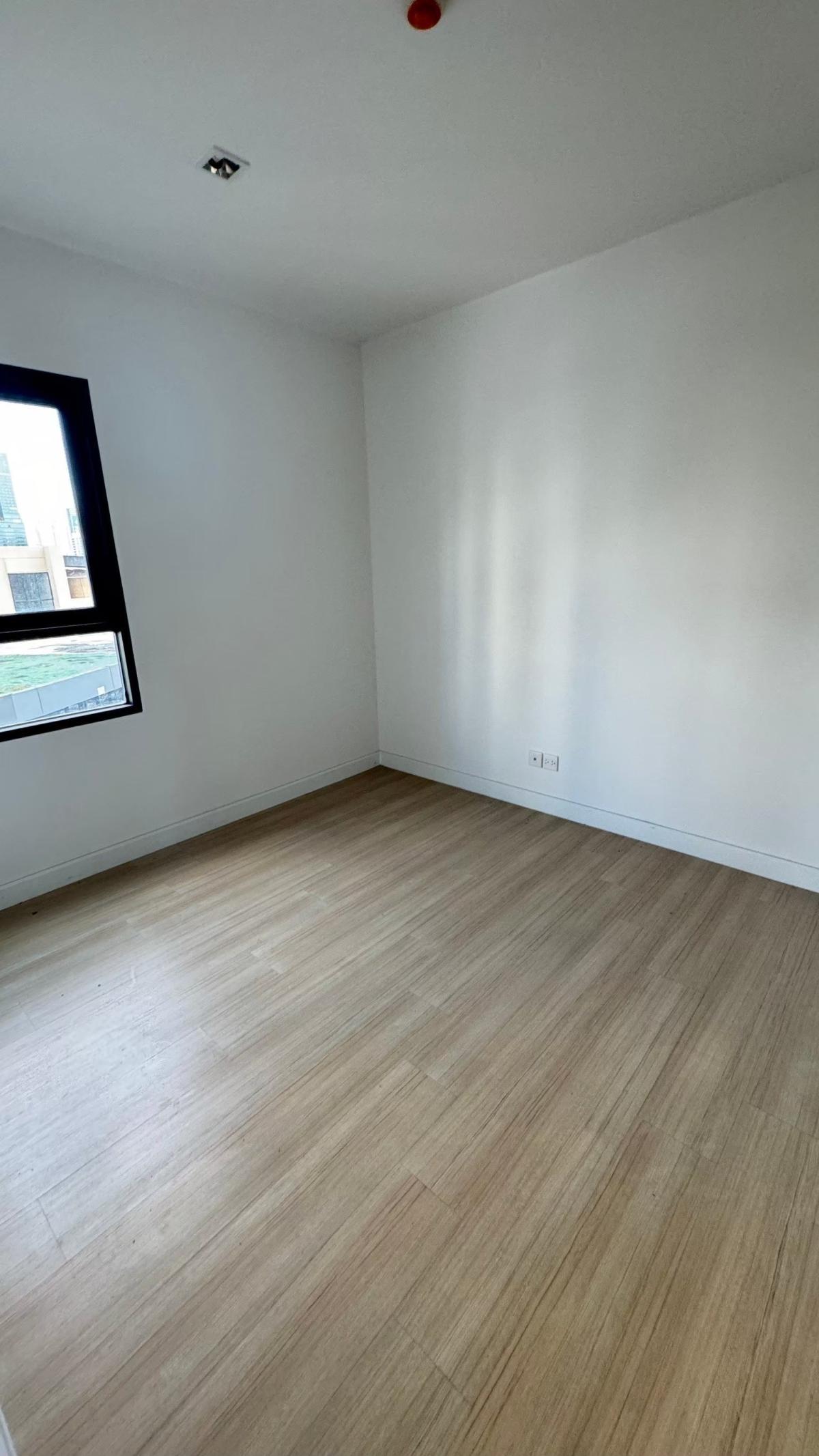 For SaleCondoSathorn, Narathiwat : 03/04/2026, The Seed Mingle 2 Bed 2 Bath in the heart of Lumpini
For sale at 7.49 million THB or for rent at only 30,000 THB/month, complete with full amenities! 0642748883