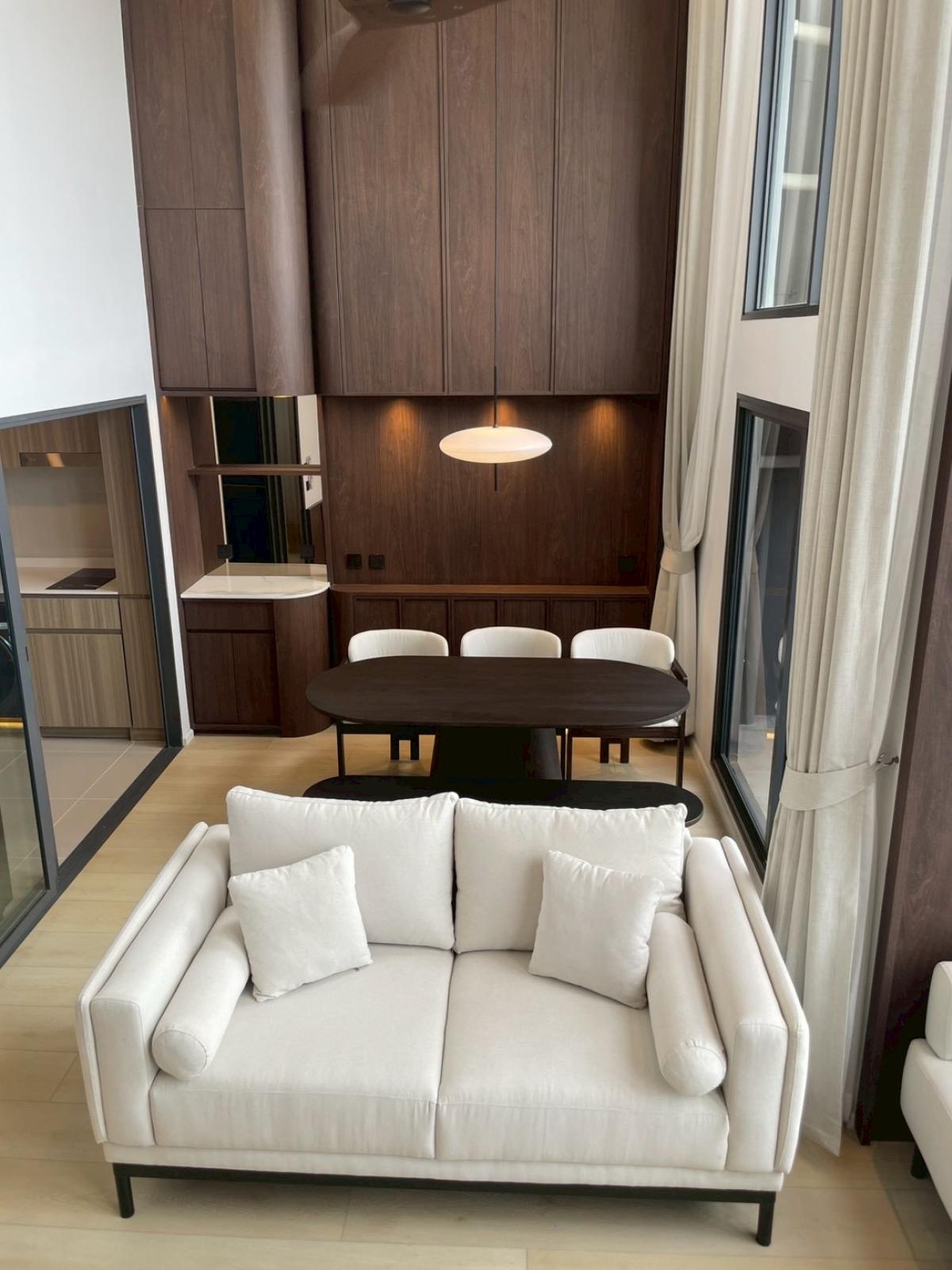 ให้เช่าคอนโดคลองเตย กล้วยน้ำไท : 03/04/2026, Life Rama 4 - Asoke 3 Bed Condo 91 sqm พร้อมอยู่! 
ใกล้ BTS/MRT, สระว่ายน้ำ+ฟิตเนสครบ สุดคุ้มเพียง 90,000 บาท/เดือน 0642748883