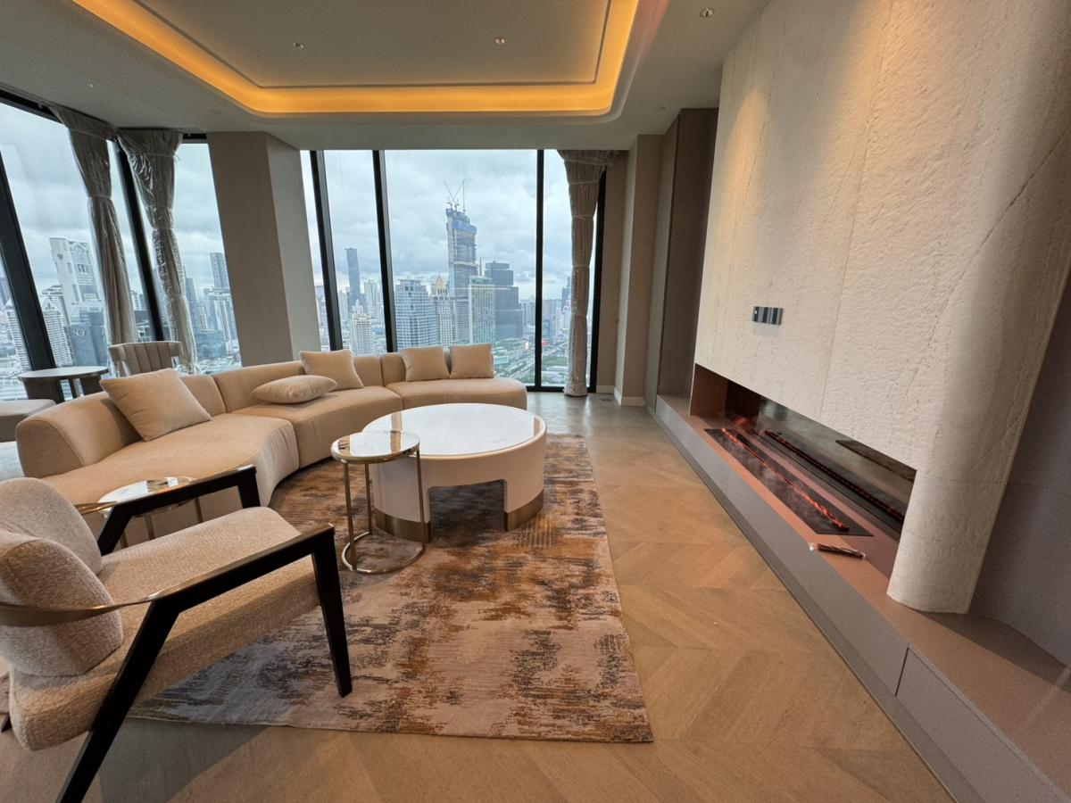 For SaleCondoWitthayu, Chidlom, Langsuan, Ploenchit : 03/04/2026, # Drop cell! Luxury condo ONE89 Wireless 3 bedrooms 226 sqm. Near Lumpini Park Ready to move in 0642748883