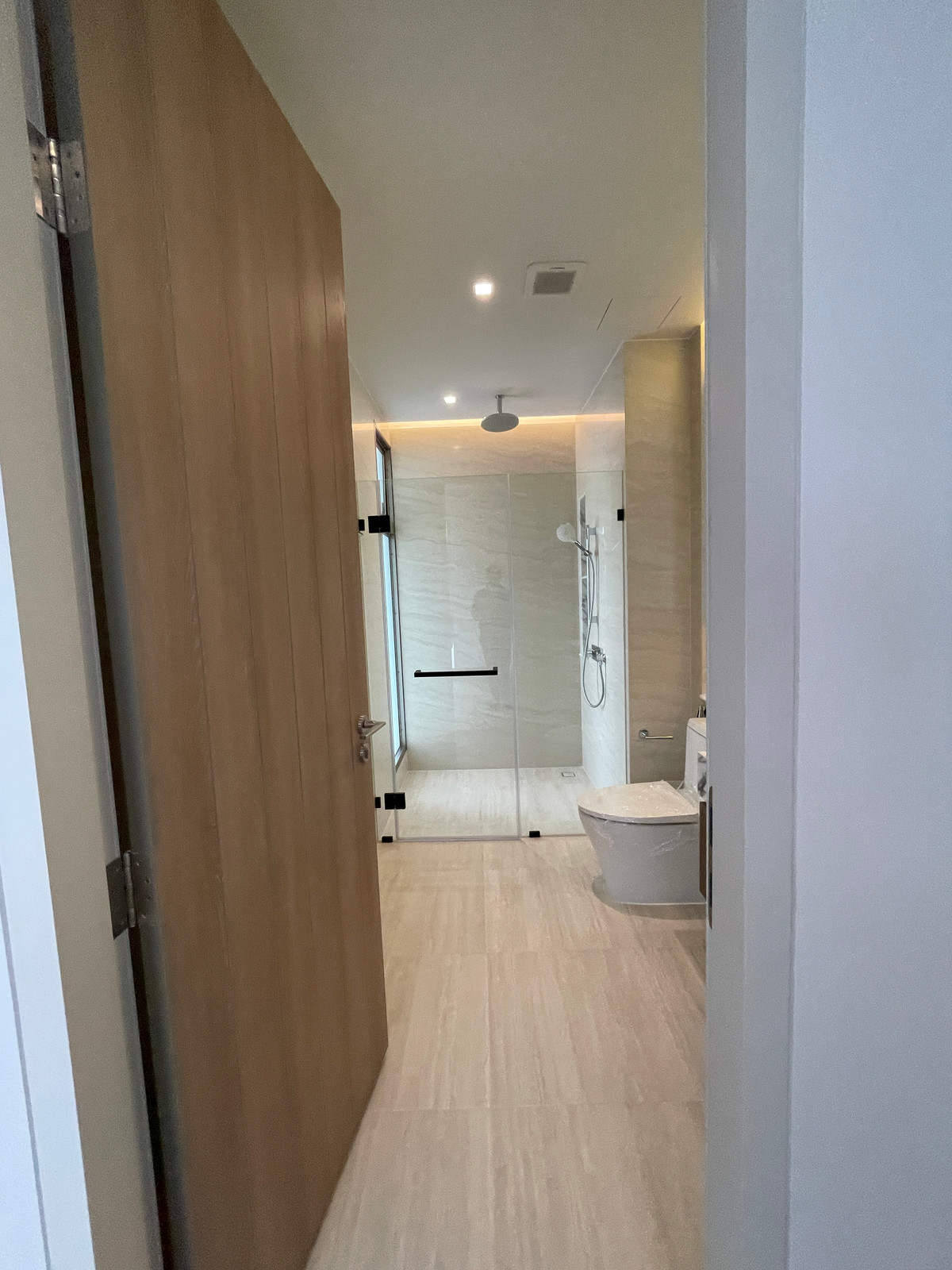 ขายบ้านเกษตร นวมินทร์ ลาดปลาเค้า : ขายบ้านหรู Providence Lane Kaset–Nawamin (โพรวิเดนซ์ เลน เกษตร–นวมินทร์)  บ้านเดี่ยว 3 ชั้น พร้อมลิฟต์และสระว่ายน้ำส่วนตัว บนทำเลศักยภาพใจกลางเกษตร–นวมินทร์ เดินทางสะดวก ใกล้ทางด่วนและรถไฟฟ้าถึง 2 สาย