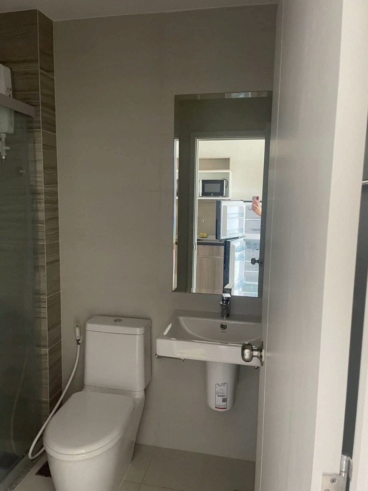 For RentCondoRamkhamhaeng, Hua Mak : ✅ SVR345 ✅ Line : @p2nproperty