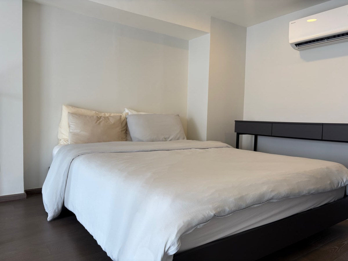 ให้เช่าคอนโดสยาม จุฬา สามย่าน : Park Origin Chula Samyan【𝐑𝐄𝐍𝐓】🔥ดีไซน์มินิมอลหรู เฟอร์นิเจอร์จัดวางสมดุลทั้งฟังก์ชันและอารมณ์🔥 ติดต่อไลน์ไอดี: @hacondo