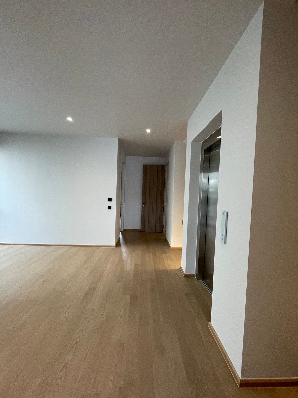 ขายบ้านเกษตร นวมินทร์ ลาดปลาเค้า : ขายบ้านหรู Providence Lane Kaset–Nawamin (โพรวิเดนซ์ เลน เกษตร–นวมินทร์)  บ้านเดี่ยว 3 ชั้น พร้อมลิฟต์และสระว่ายน้ำส่วนตัว บนทำเลศักยภาพใจกลางเกษตร–นวมินทร์ เดินทางสะดวก ใกล้ทางด่วนและรถไฟฟ้าถึง 2 สาย