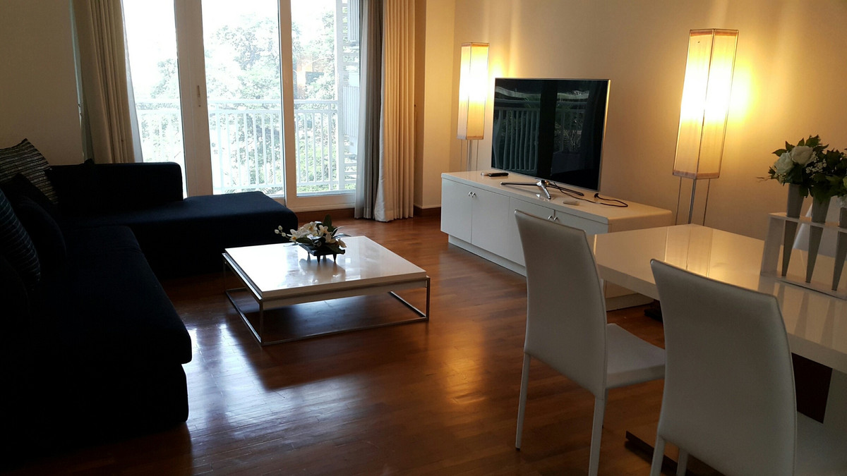 For SaleCondoNana, North Nana,Sukhumvit13, Soi Nana : Three bedrooms for sale, very large room, in the heart of the city, near BTS Nana and Asoke. Best value price 