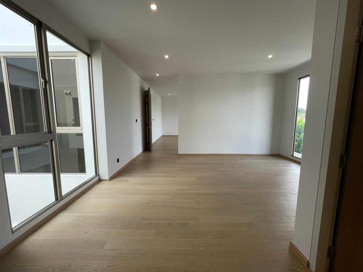 ขายบ้านเกษตร นวมินทร์ ลาดปลาเค้า : ขายบ้านหรู Providence Lane Kaset–Nawamin (โพรวิเดนซ์ เลน เกษตร–นวมินทร์)  บ้านเดี่ยว 3 ชั้น พร้อมลิฟต์และสระว่ายน้ำส่วนตัว บนทำเลศักยภาพใจกลางเกษตร–นวมินทร์ เดินทางสะดวก ใกล้ทางด่วนและรถไฟฟ้าถึง 2 สาย