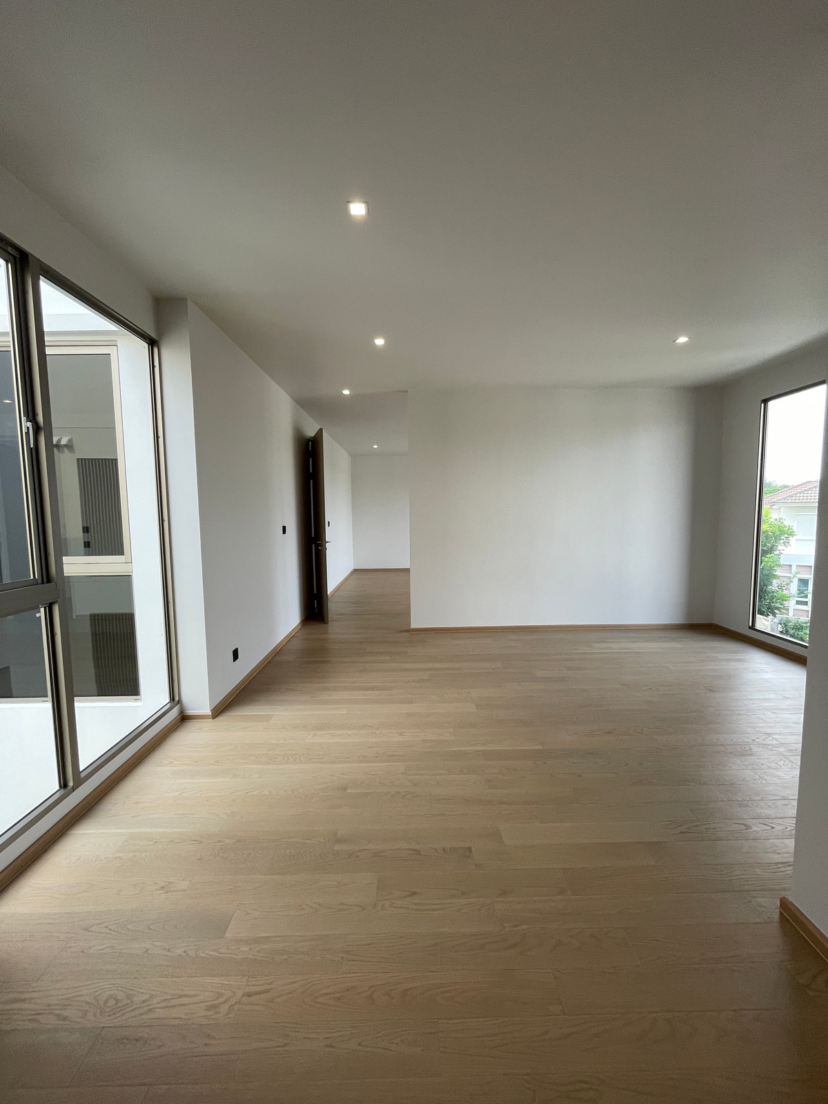 ขายบ้านเกษตร นวมินทร์ ลาดปลาเค้า : ขายบ้านหรู Providence Lane Kaset–Nawamin (โพรวิเดนซ์ เลน เกษตร–นวมินทร์)  บ้านเดี่ยว 3 ชั้น พร้อมลิฟต์และสระว่ายน้ำส่วนตัว บนทำเลศักยภาพใจกลางเกษตร–นวมินทร์ เดินทางสะดวก ใกล้ทางด่วนและรถไฟฟ้าถึง 2 สาย