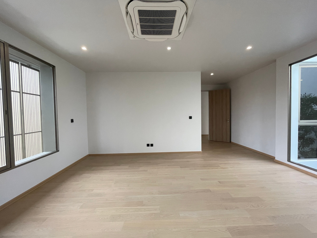 ขายบ้านเกษตร นวมินทร์ ลาดปลาเค้า : ขายบ้านหรู Providence Lane Kaset–Nawamin (โพรวิเดนซ์ เลน เกษตร–นวมินทร์)  บ้านเดี่ยว 3 ชั้น พร้อมลิฟต์และสระว่ายน้ำส่วนตัว บนทำเลศักยภาพใจกลางเกษตร–นวมินทร์ เดินทางสะดวก ใกล้ทางด่วนและรถไฟฟ้าถึง 2 สาย