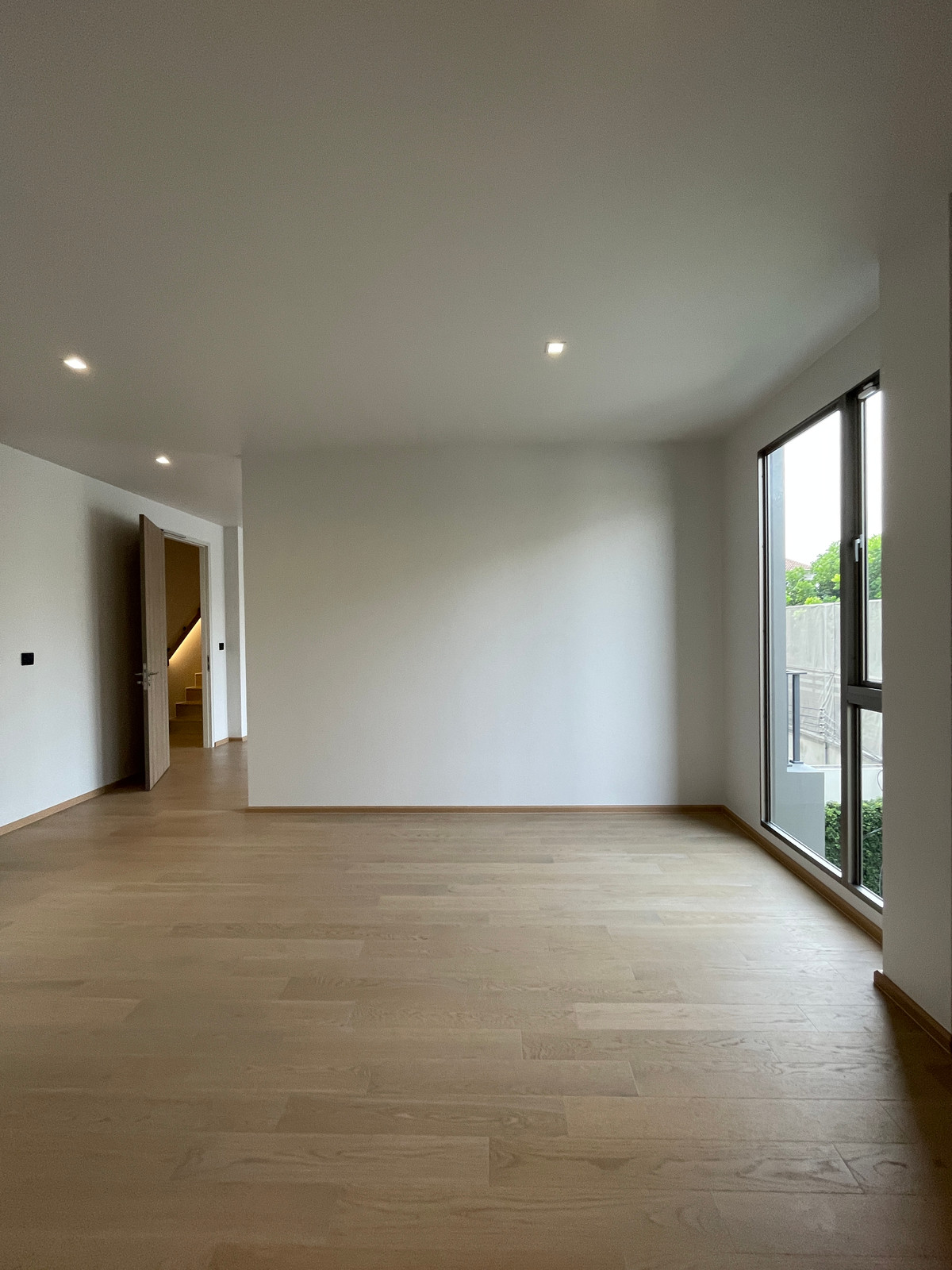 ขายบ้านเกษตร นวมินทร์ ลาดปลาเค้า : ขายบ้านหรู Providence Lane Kaset–Nawamin (โพรวิเดนซ์ เลน เกษตร–นวมินทร์)  บ้านเดี่ยว 3 ชั้น พร้อมลิฟต์และสระว่ายน้ำส่วนตัว บนทำเลศักยภาพใจกลางเกษตร–นวมินทร์ เดินทางสะดวก ใกล้ทางด่วนและรถไฟฟ้าถึง 2 สาย