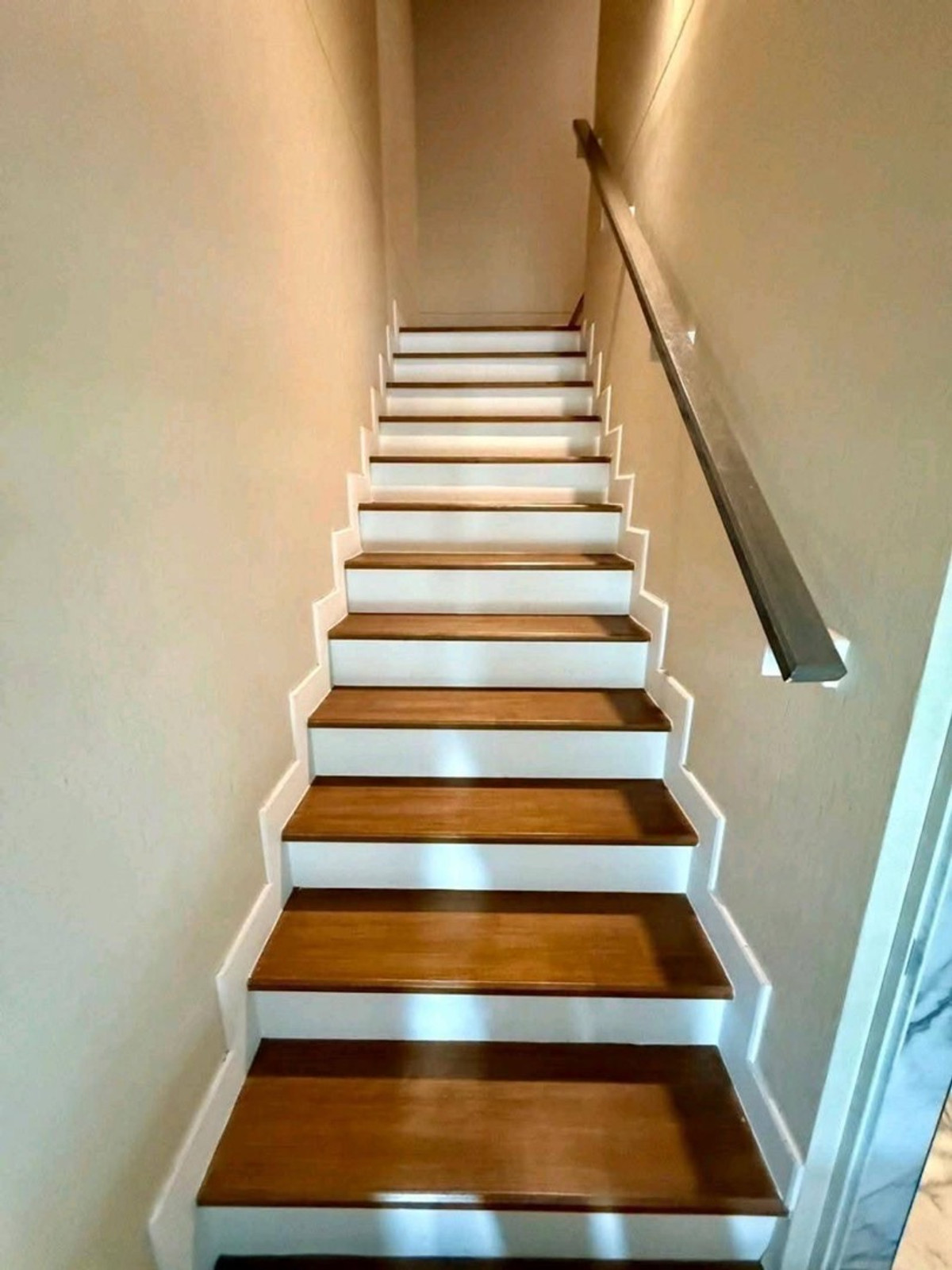 For RentTownhomeLadkrabang, Suwannaphum Airport : Townhome for rent, townhome, Sammakorn Avenue Suvarnabhumi Village, near Robinson Lat Krabang, only 8 minutes.