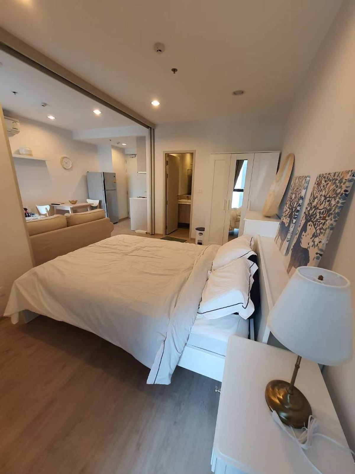 คอนโดราชเทวี พญาไท : Ideo Q Ratchathewi【𝐒𝐄𝐋𝐋 & 𝐑𝐄𝐍𝐓】🔥เฟอร์บิ้วอินคุมโทนเนี้ยบทุกมุม สะท้อนความเท่แบบ understated luxury🔥 ติดต่อไลน์ไอดี: @hacondo