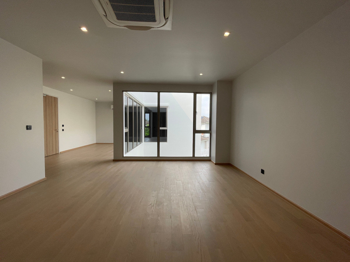 ขายบ้านเกษตร นวมินทร์ ลาดปลาเค้า : ขายบ้านหรู Providence Lane Kaset–Nawamin (โพรวิเดนซ์ เลน เกษตร–นวมินทร์)  บ้านเดี่ยว 3 ชั้น พร้อมลิฟต์และสระว่ายน้ำส่วนตัว บนทำเลศักยภาพใจกลางเกษตร–นวมินทร์ เดินทางสะดวก ใกล้ทางด่วนและรถไฟฟ้าถึง 2 สาย