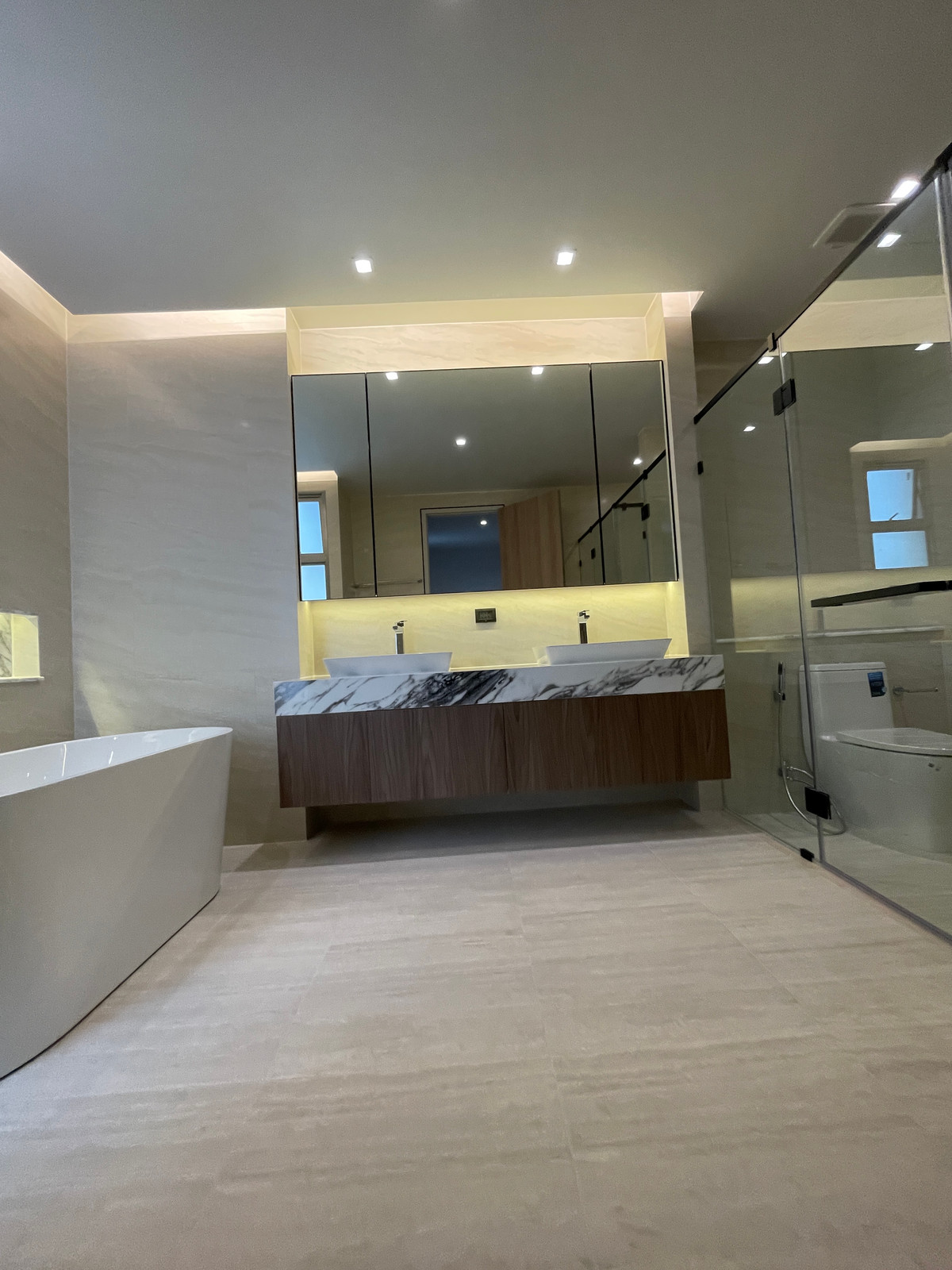 ขายบ้านเกษตร นวมินทร์ ลาดปลาเค้า : ขายบ้านหรู Providence Lane Kaset–Nawamin (โพรวิเดนซ์ เลน เกษตร–นวมินทร์)  บ้านเดี่ยว 3 ชั้น พร้อมลิฟต์และสระว่ายน้ำส่วนตัว บนทำเลศักยภาพใจกลางเกษตร–นวมินทร์ เดินทางสะดวก ใกล้ทางด่วนและรถไฟฟ้าถึง 2 สาย