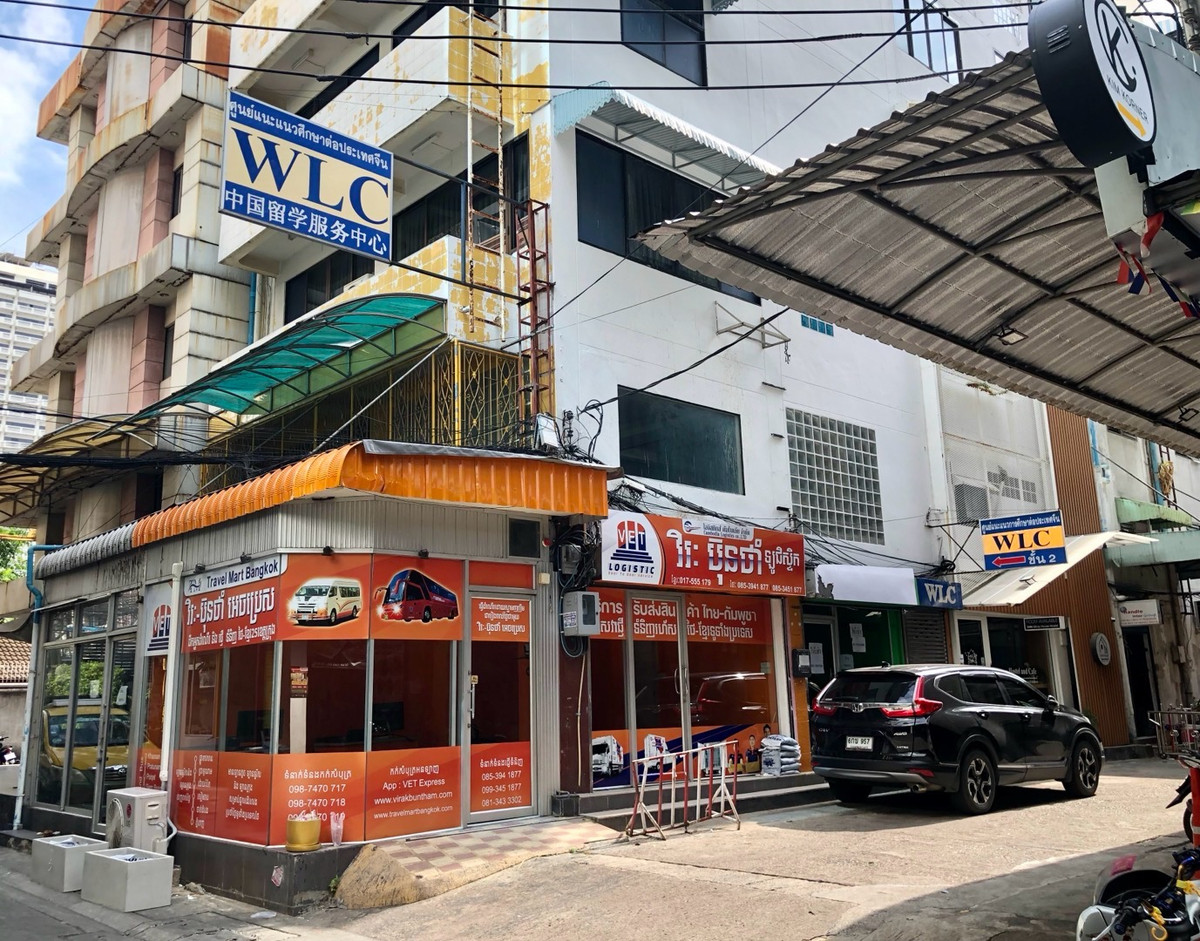 ให้เช่าอาคารพาณิชย์ราชเทวี พญาไท : ให้เช่าห้องกระจกชั้นล่าง และชั้น 2  ตึกแถวประตูน้ำ ถนนเพชรบุรี17 เขตราชเทวี