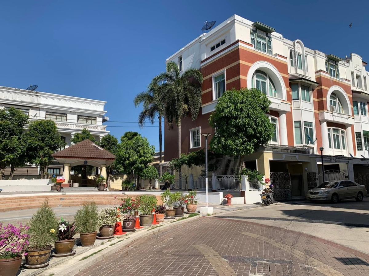 ให้เช่าทาวน์โฮมอ่อนนุช อุดมสุข : 🔥ให้เช่าด่วน🔥Townhouse 4 ชั้น Ravipa Village 4 ห้องนอน 5 ห้องน้ำ ติดสวน ใกล้ถนนใหญ่ ❗