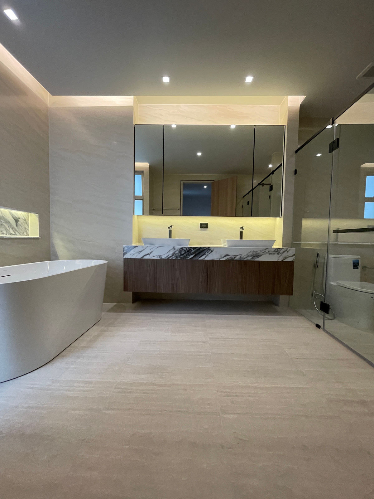 ขายบ้านเกษตร นวมินทร์ ลาดปลาเค้า : ขายบ้านหรู Providence Lane Kaset–Nawamin (โพรวิเดนซ์ เลน เกษตร–นวมินทร์)  บ้านเดี่ยว 3 ชั้น พร้อมลิฟต์และสระว่ายน้ำส่วนตัว บนทำเลศักยภาพใจกลางเกษตร–นวมินทร์ เดินทางสะดวก ใกล้ทางด่วนและรถไฟฟ้าถึง 2 สาย