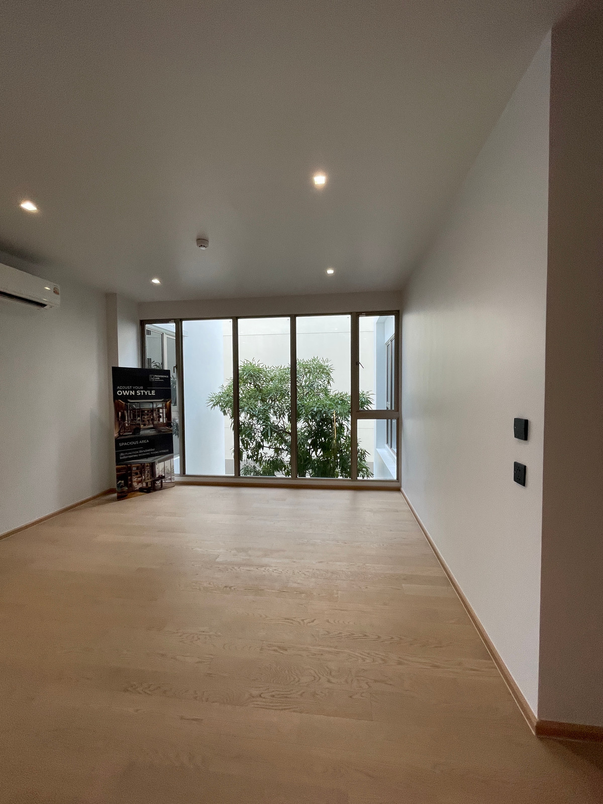 ขายบ้านเกษตร นวมินทร์ ลาดปลาเค้า : ขายบ้านหรู Providence Lane Kaset–Nawamin (โพรวิเดนซ์ เลน เกษตร–นวมินทร์)  บ้านเดี่ยว 3 ชั้น พร้อมลิฟต์และสระว่ายน้ำส่วนตัว บนทำเลศักยภาพใจกลางเกษตร–นวมินทร์ เดินทางสะดวก ใกล้ทางด่วนและรถไฟฟ้าถึง 2 สาย