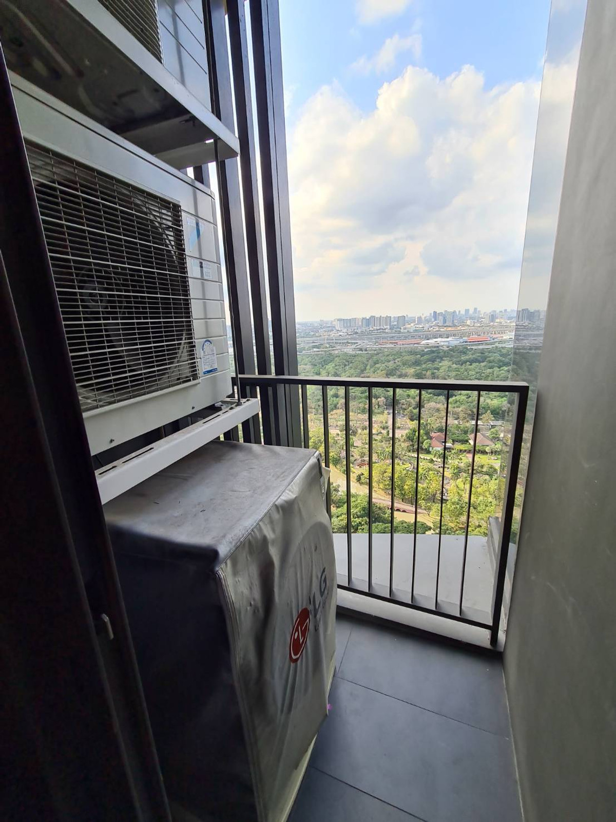 ขายคอนโดสะพานควาย จตุจักร : for sale condo The Line Jatujak-Morchit (S15-20372S)