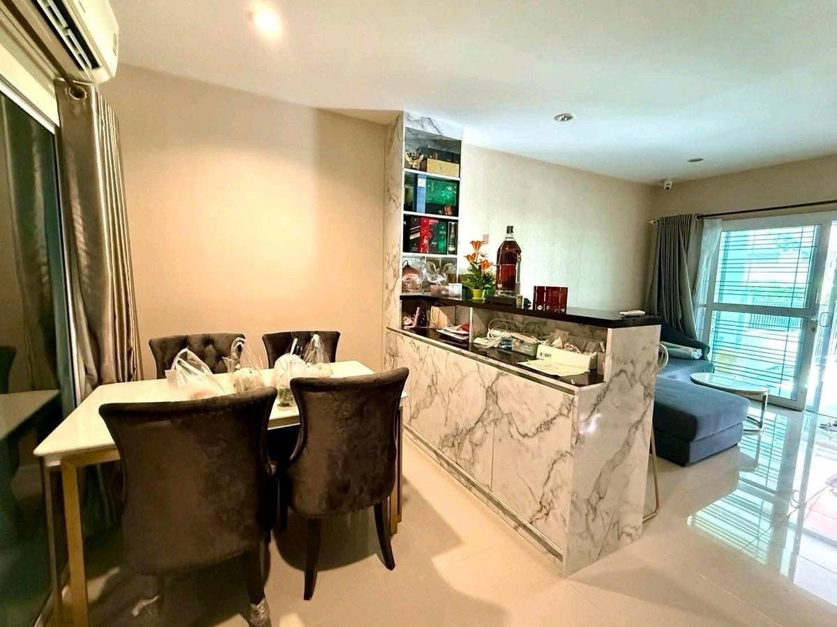 For RentTownhomeLadkrabang, Suwannaphum Airport : Townhome for rent, townhome, Sammakorn Avenue Suvarnabhumi Village, near Robinson Lat Krabang, only 8 minutes.