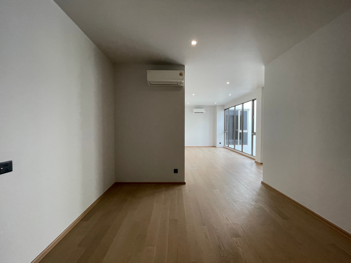 ขายบ้านเกษตร นวมินทร์ ลาดปลาเค้า : ขายบ้านหรู Providence Lane Kaset–Nawamin (โพรวิเดนซ์ เลน เกษตร–นวมินทร์)  บ้านเดี่ยว 3 ชั้น พร้อมลิฟต์และสระว่ายน้ำส่วนตัว บนทำเลศักยภาพใจกลางเกษตร–นวมินทร์ เดินทางสะดวก ใกล้ทางด่วนและรถไฟฟ้าถึง 2 สาย