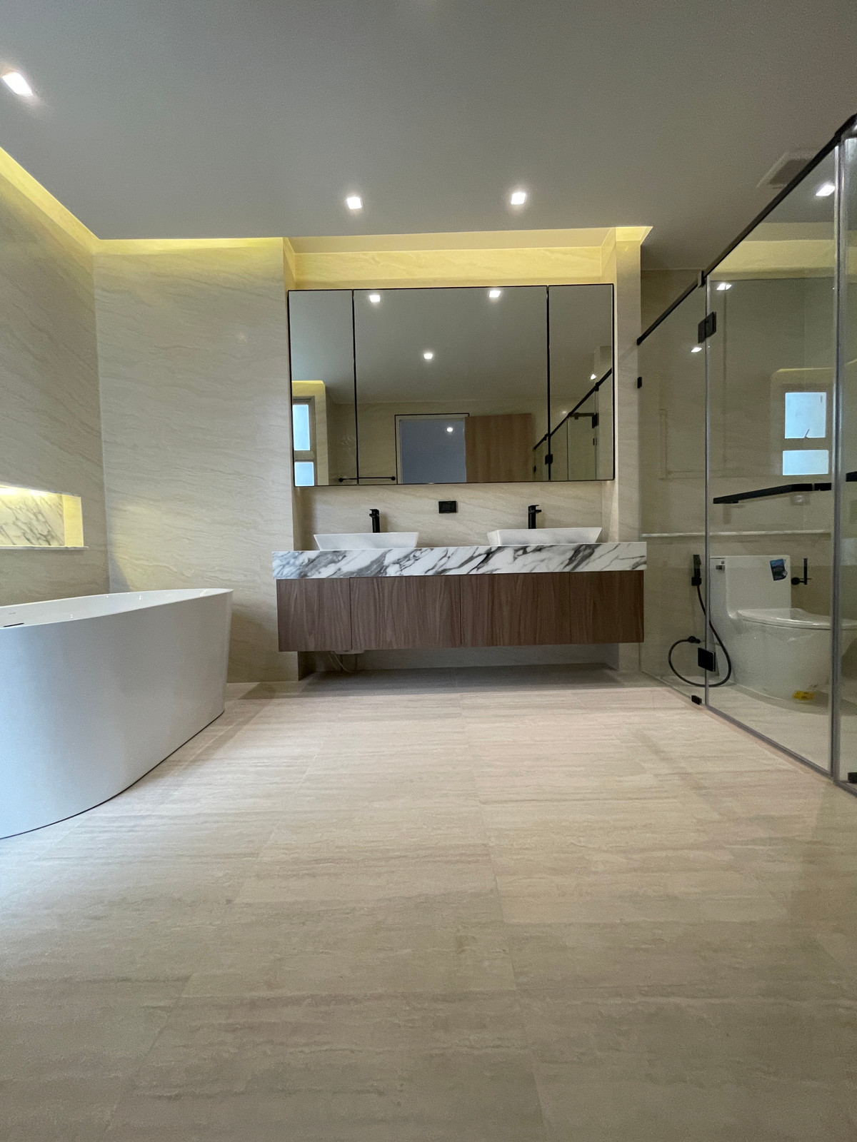 ขายบ้านเกษตร นวมินทร์ ลาดปลาเค้า : ขายบ้านหรู Providence Lane Kaset–Nawamin (โพรวิเดนซ์ เลน เกษตร–นวมินทร์)  บ้านเดี่ยว 3 ชั้น พร้อมลิฟต์และสระว่ายน้ำส่วนตัว บนทำเลศักยภาพใจกลางเกษตร–นวมินทร์ เดินทางสะดวก ใกล้ทางด่วนและรถไฟฟ้าถึง 2 สาย