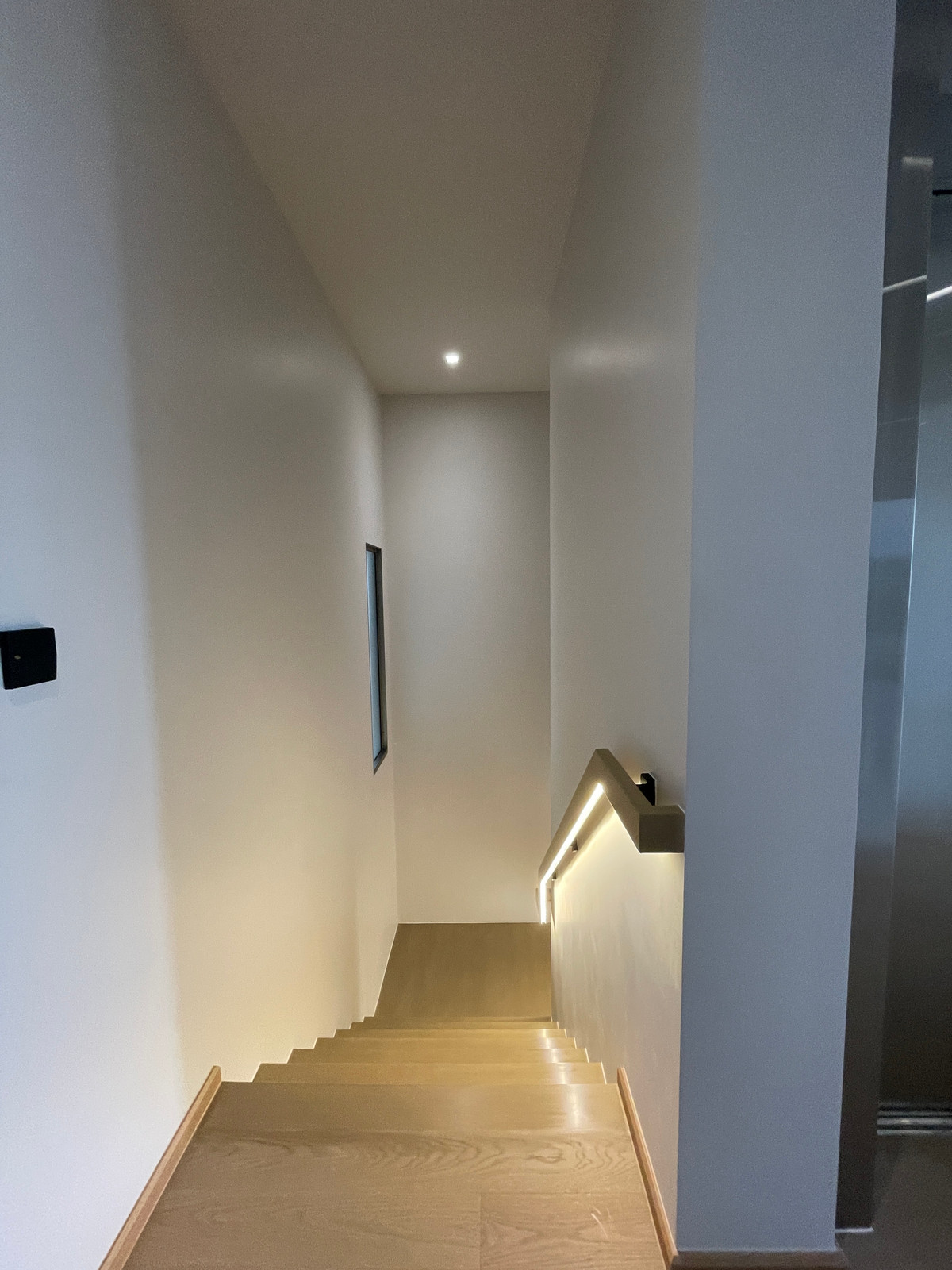 ขายบ้านเกษตร นวมินทร์ ลาดปลาเค้า : ขายบ้านหรู Providence Lane Kaset–Nawamin (โพรวิเดนซ์ เลน เกษตร–นวมินทร์)  บ้านเดี่ยว 3 ชั้น พร้อมลิฟต์และสระว่ายน้ำส่วนตัว บนทำเลศักยภาพใจกลางเกษตร–นวมินทร์ เดินทางสะดวก ใกล้ทางด่วนและรถไฟฟ้าถึง 2 สาย