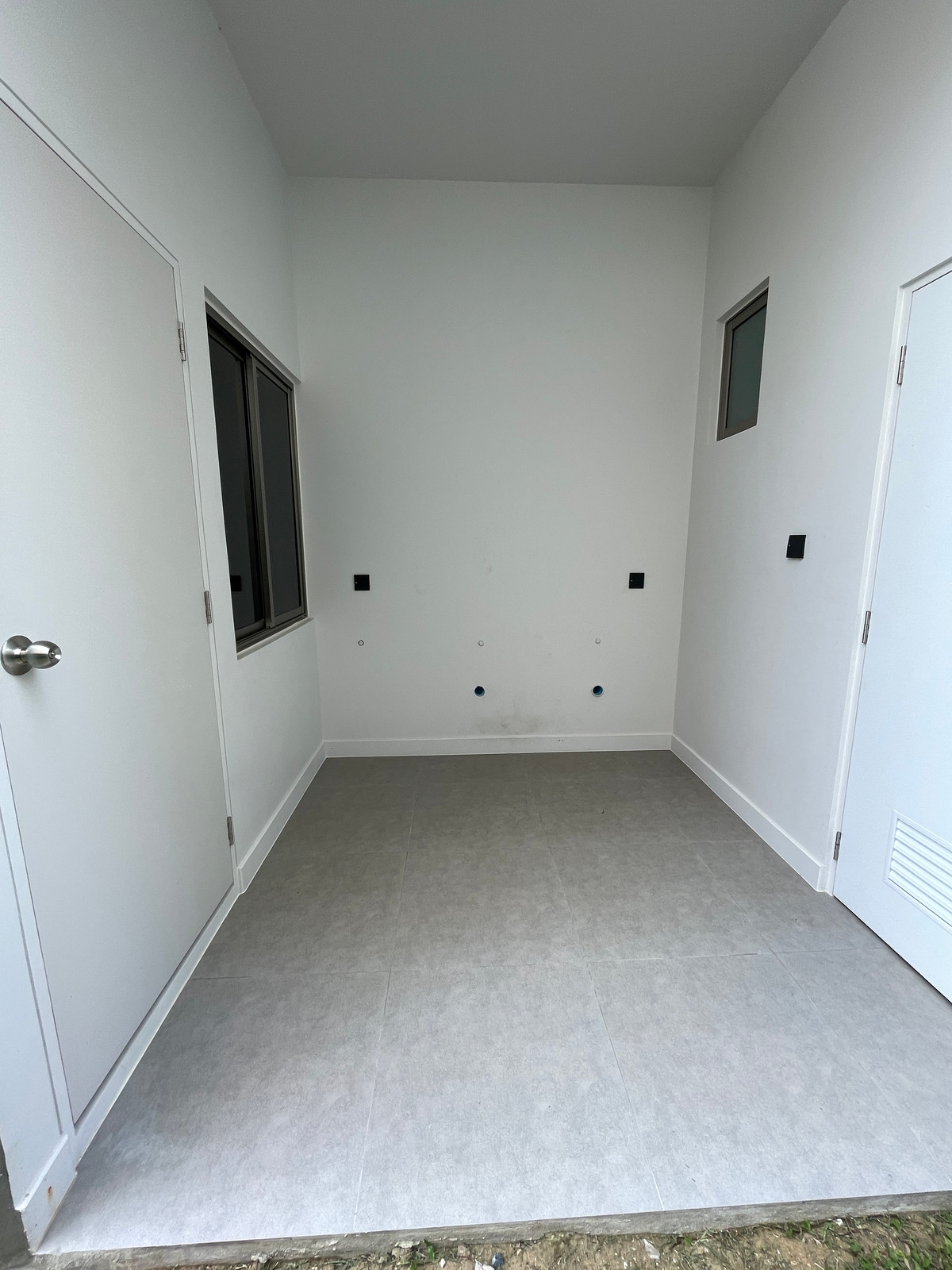 ขายบ้านเกษตร นวมินทร์ ลาดปลาเค้า : ขายบ้านหรู Providence Lane Kaset–Nawamin (โพรวิเดนซ์ เลน เกษตร–นวมินทร์)  บ้านเดี่ยว 3 ชั้น พร้อมลิฟต์และสระว่ายน้ำส่วนตัว บนทำเลศักยภาพใจกลางเกษตร–นวมินทร์ เดินทางสะดวก ใกล้ทางด่วนและรถไฟฟ้าถึง 2 สาย